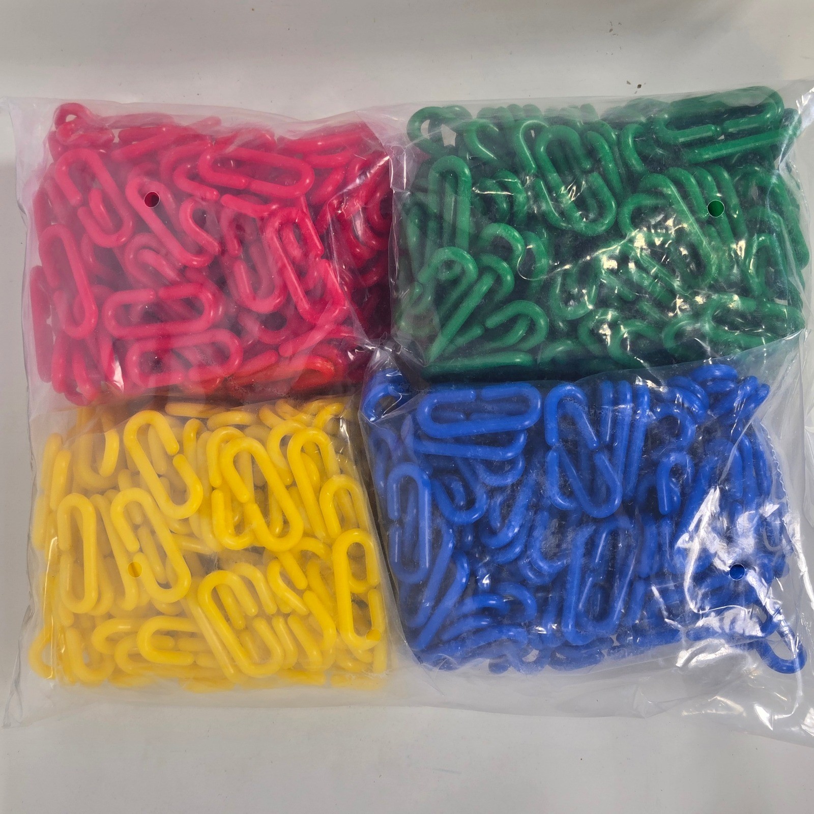 Plastic Linking C-Links Manipulative Set Red Blue Green Yellow Part 31082R01 NEW