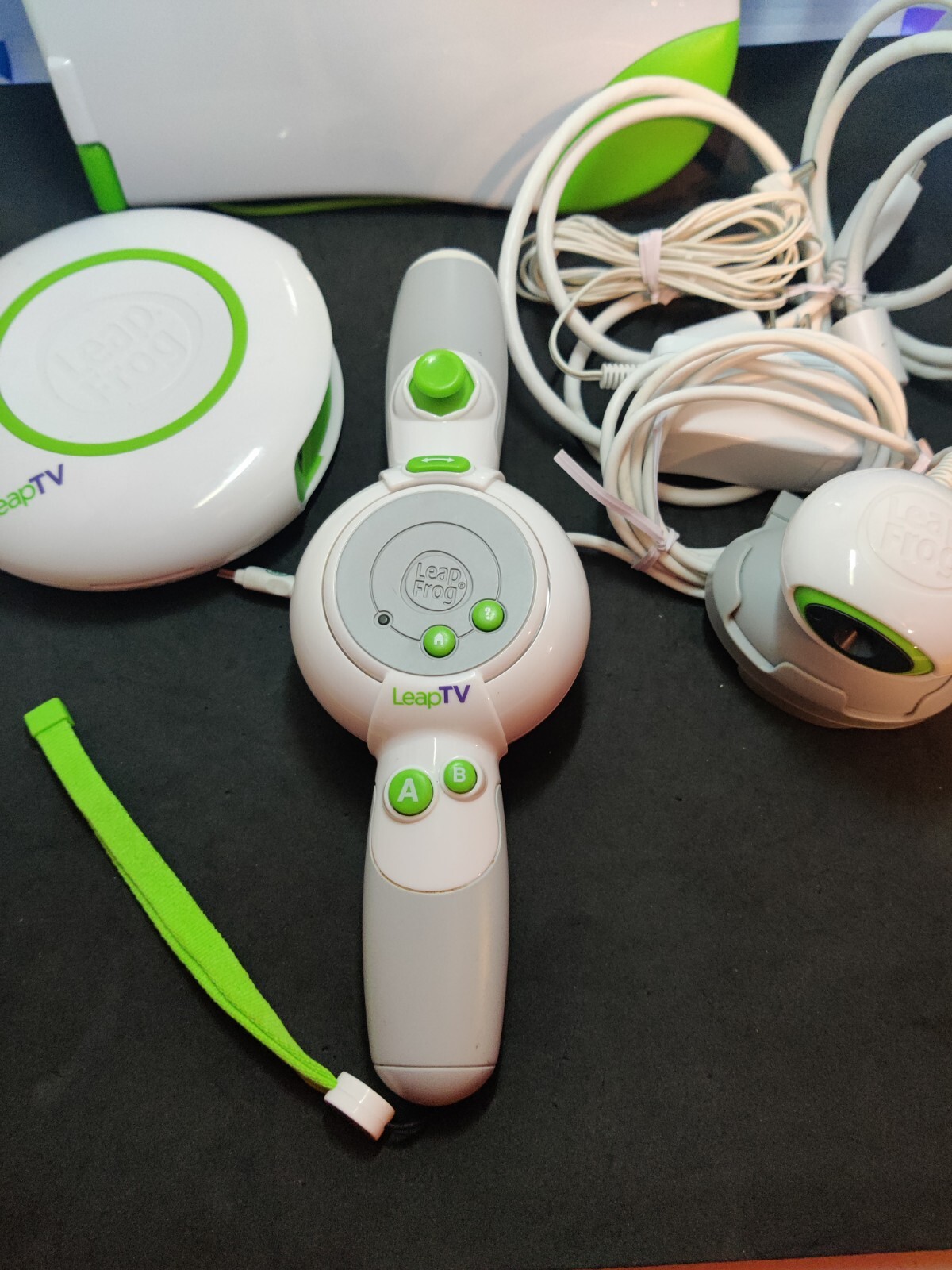 LeapFrog Leap TV Educational Video Game Console Gaming Motion Sensing & Leap pad