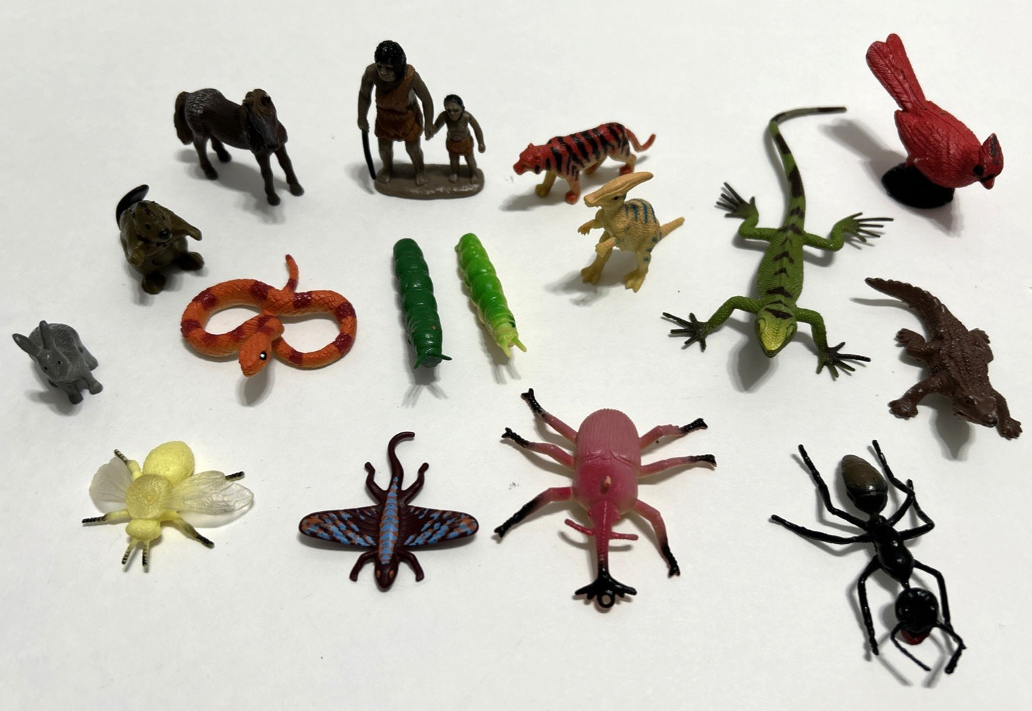 16 pc Lot Realistic Plastic Animals Bugs Insects Figurine Figure Toy Dino Tiger