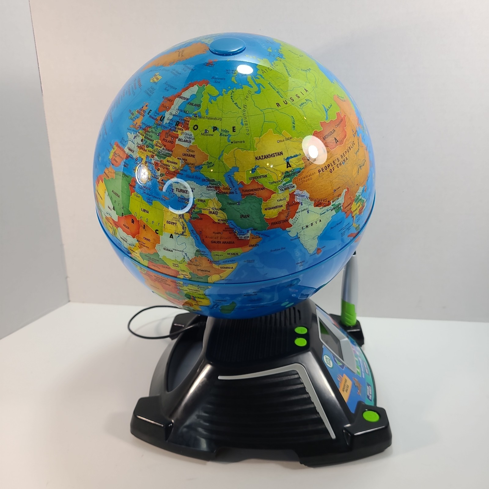 Leapfrog Magic Adventures Globe w/ LCD Integrated Video Screen Display Tested