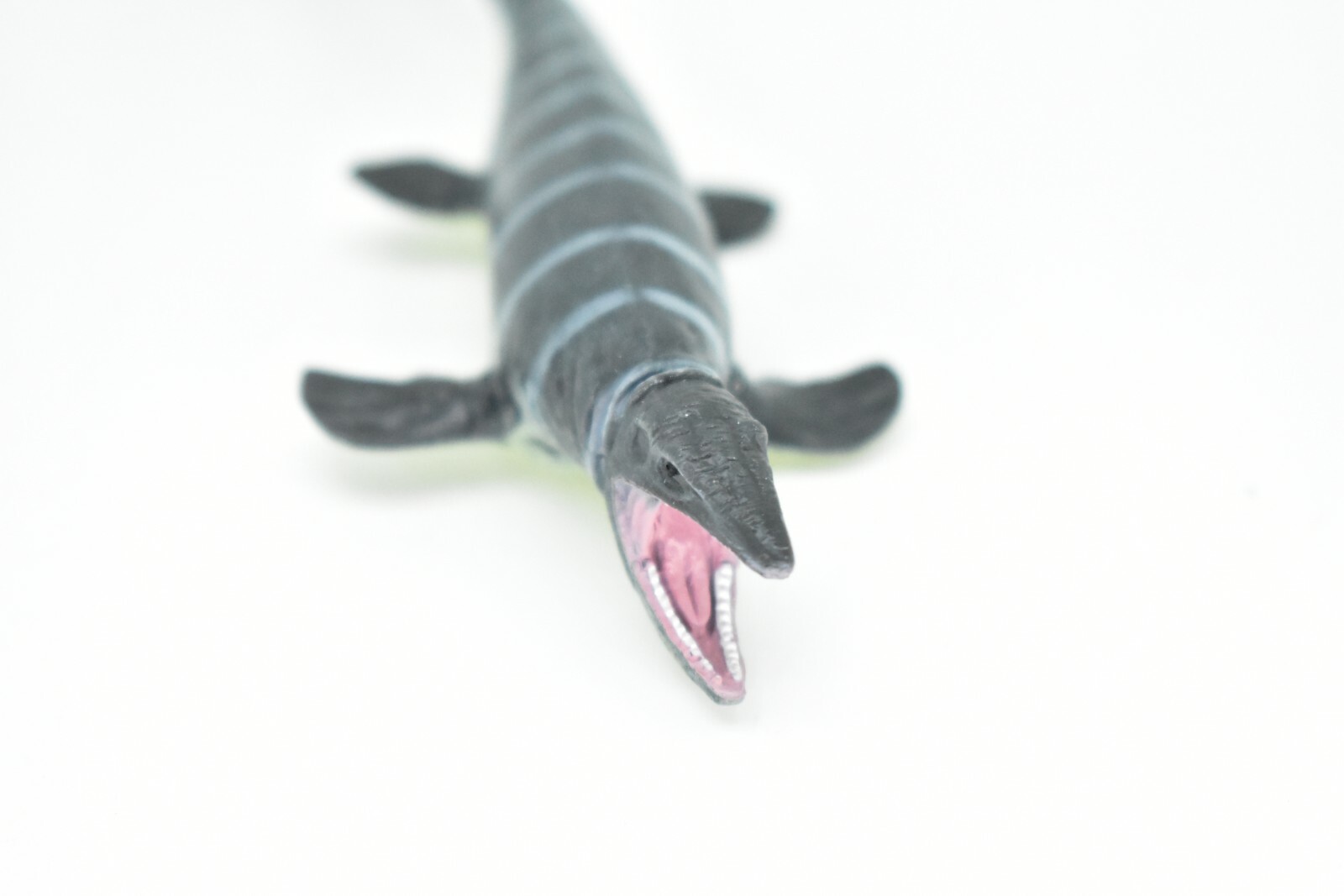 Mosasaurus Dinosaur, Very Nice Rubber Replica 4″ F8112-B117