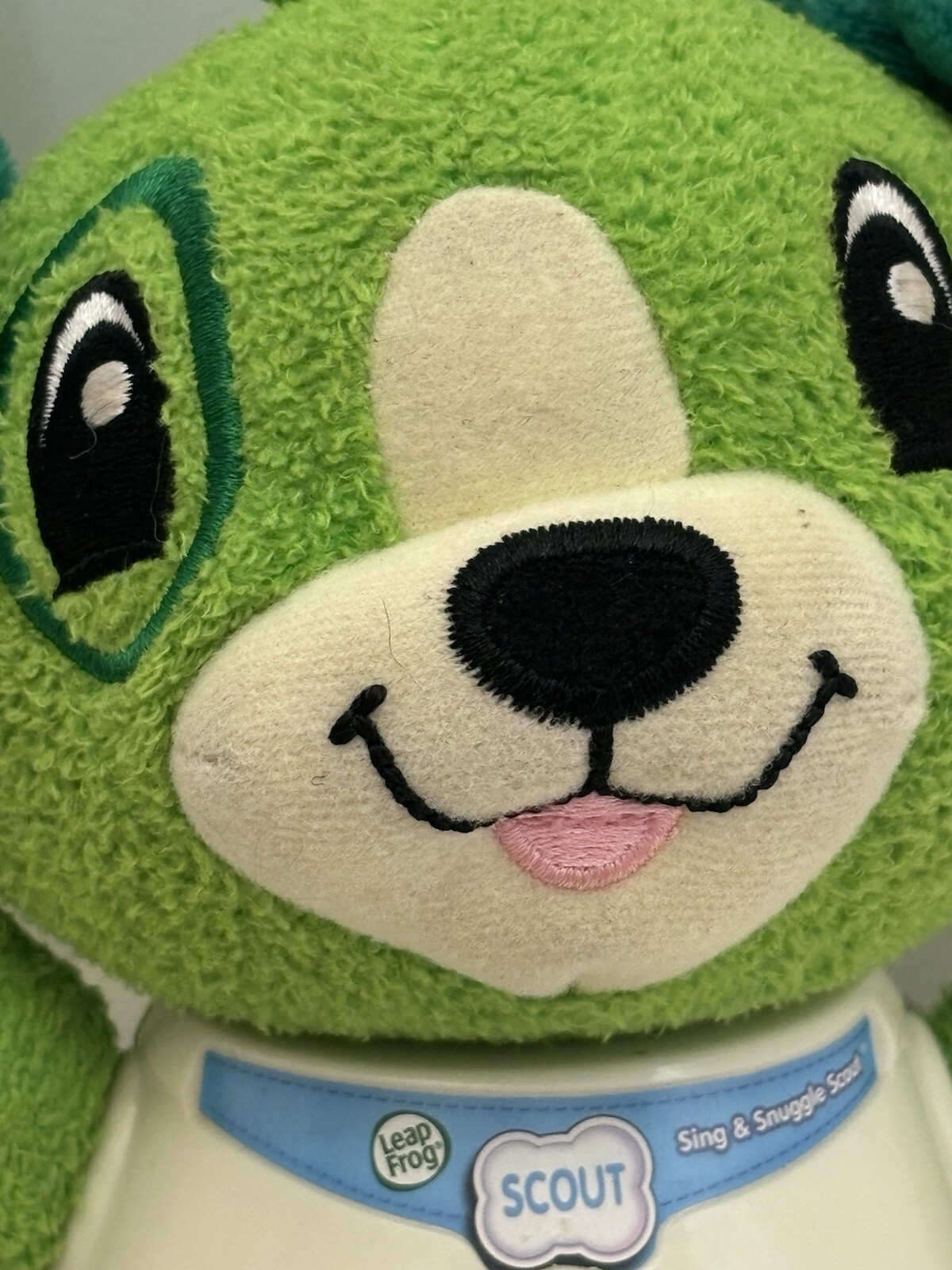 LeapFrog Sing and Snuggle My Pal Scout Puppy Interactive Plush Toy 8″