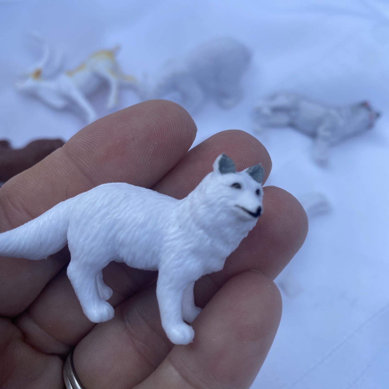 Safari Ltd Arctic Animal & Igloo Toys Miniature Toy Figurine Set 9 Pieces