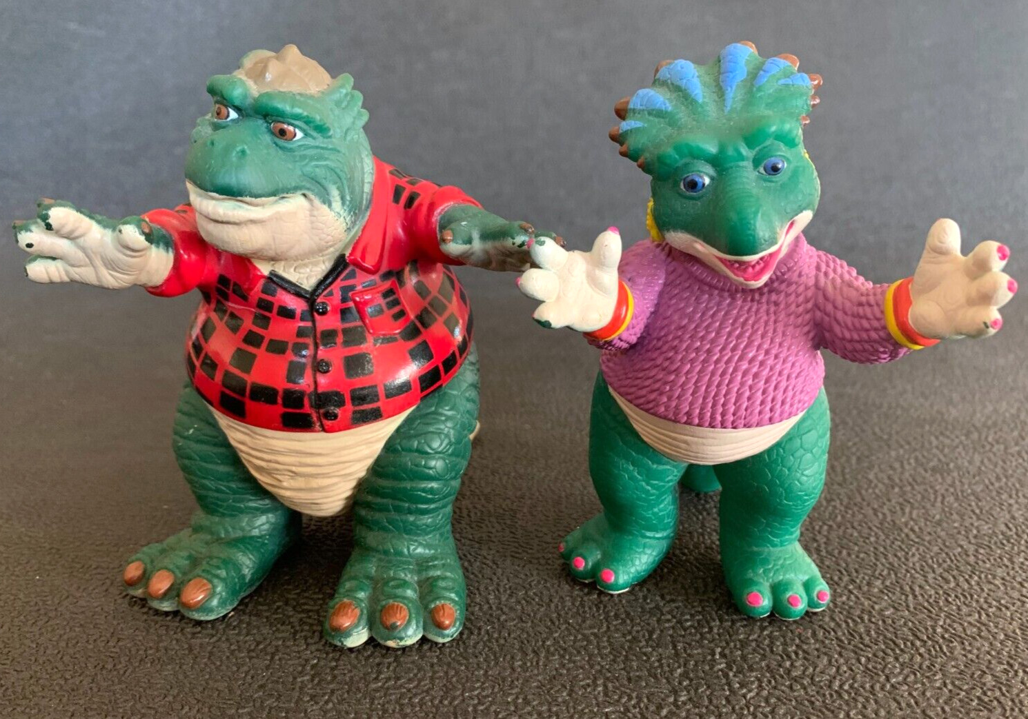 Disney’s TV Show – Dinosaurs – Charlene and Earl Sinclair Set of 2 – Excellent