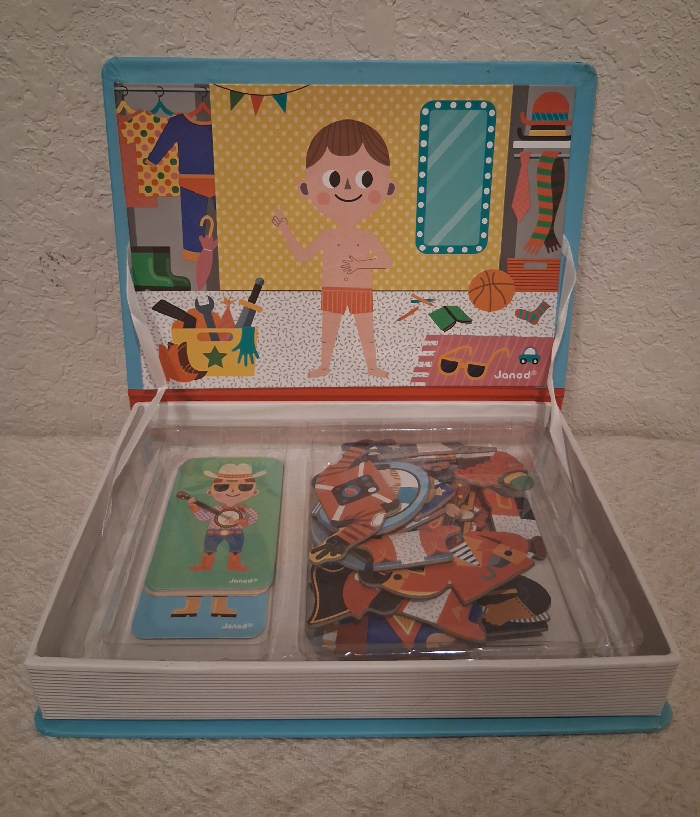 Janod Magnetibook Boys Costumes Educational Game 36 Magnets & 8 Cards Complete