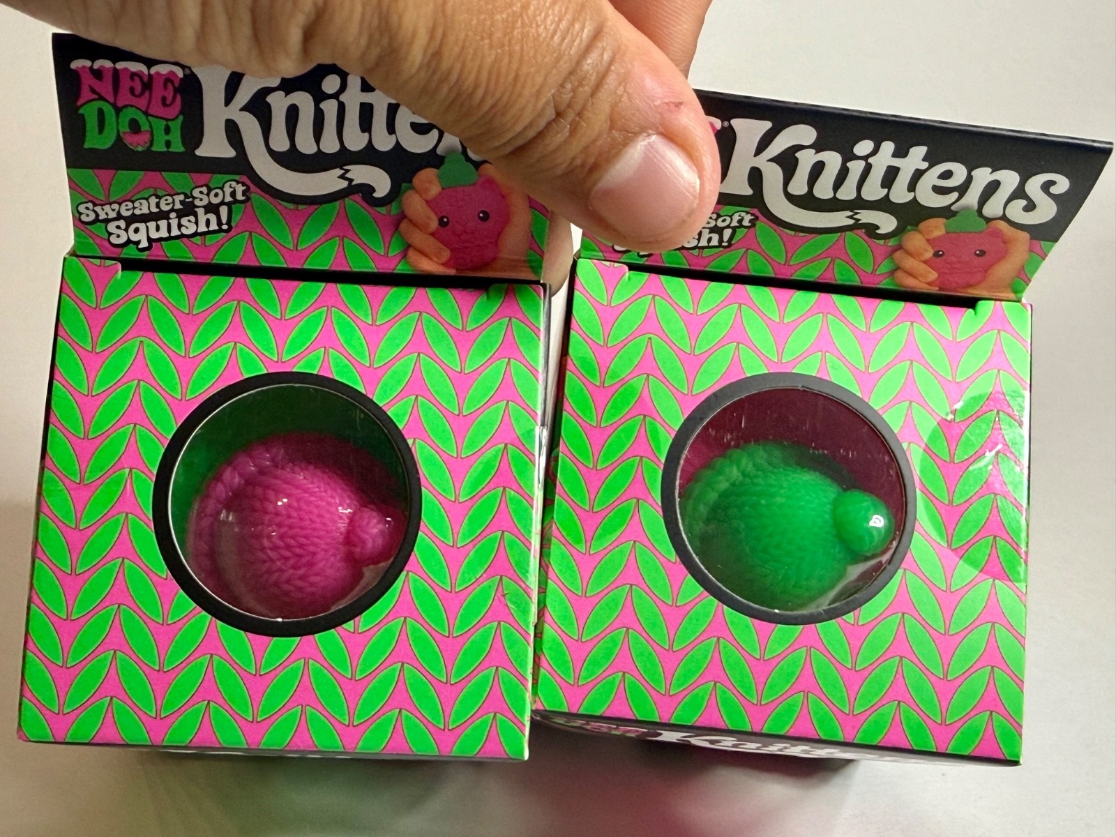 UNRELEASED NeeDoh Christmas Knittens 🎄 Set of 2 Pink & Green 🔥🔥 ULTRA RARE