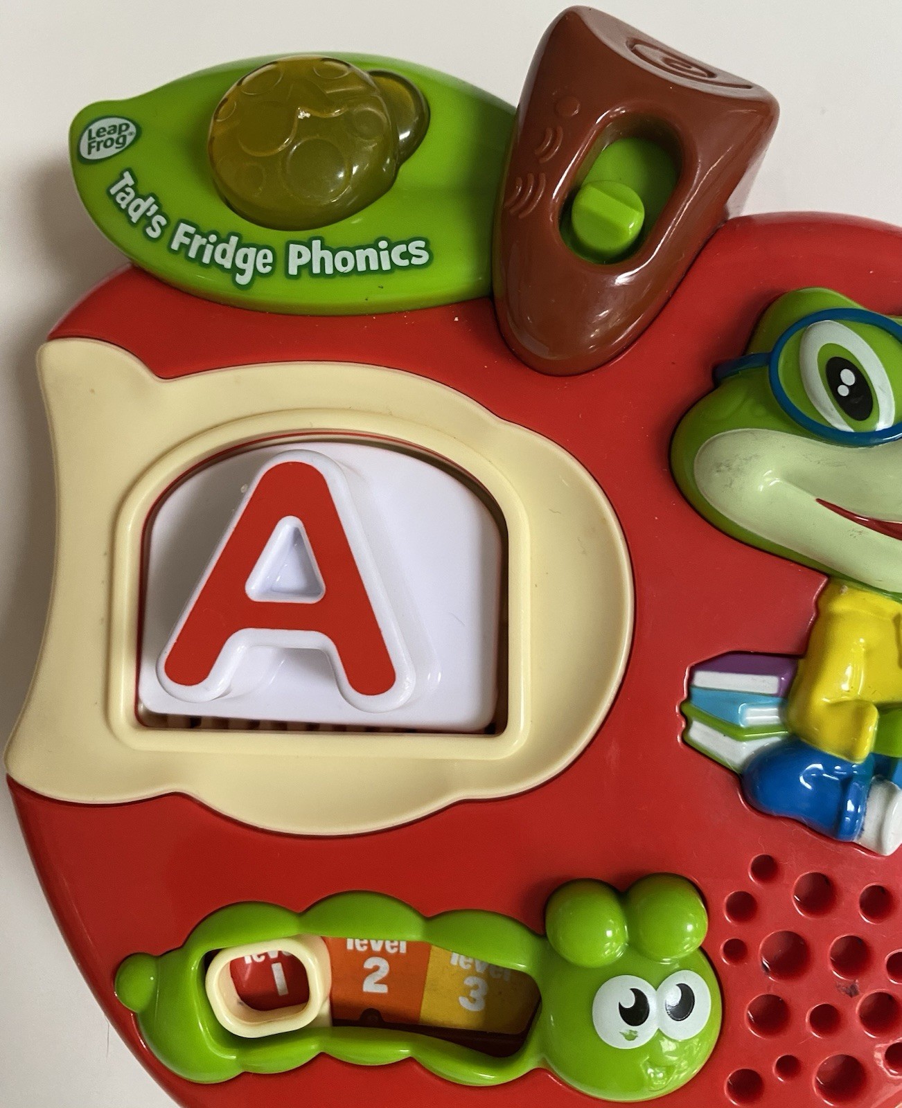 LeapFrog Tad’s Fridge Phonics Teaches Letters and Phonics Magnetic