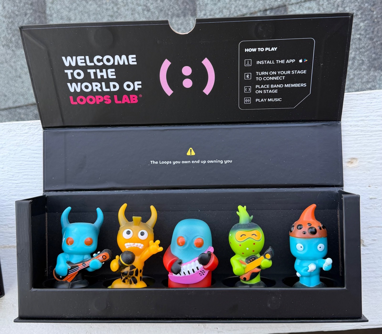 Slightly Used LOOPS LAB DJ Starter Set w 8 Bit & LAX Figurines