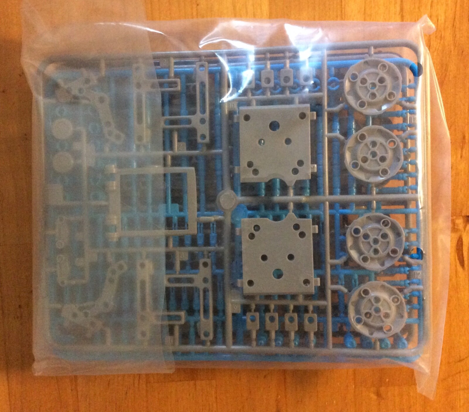 Discovery Solar Robot Creation Kit, Unopened Bags, Unassembled
