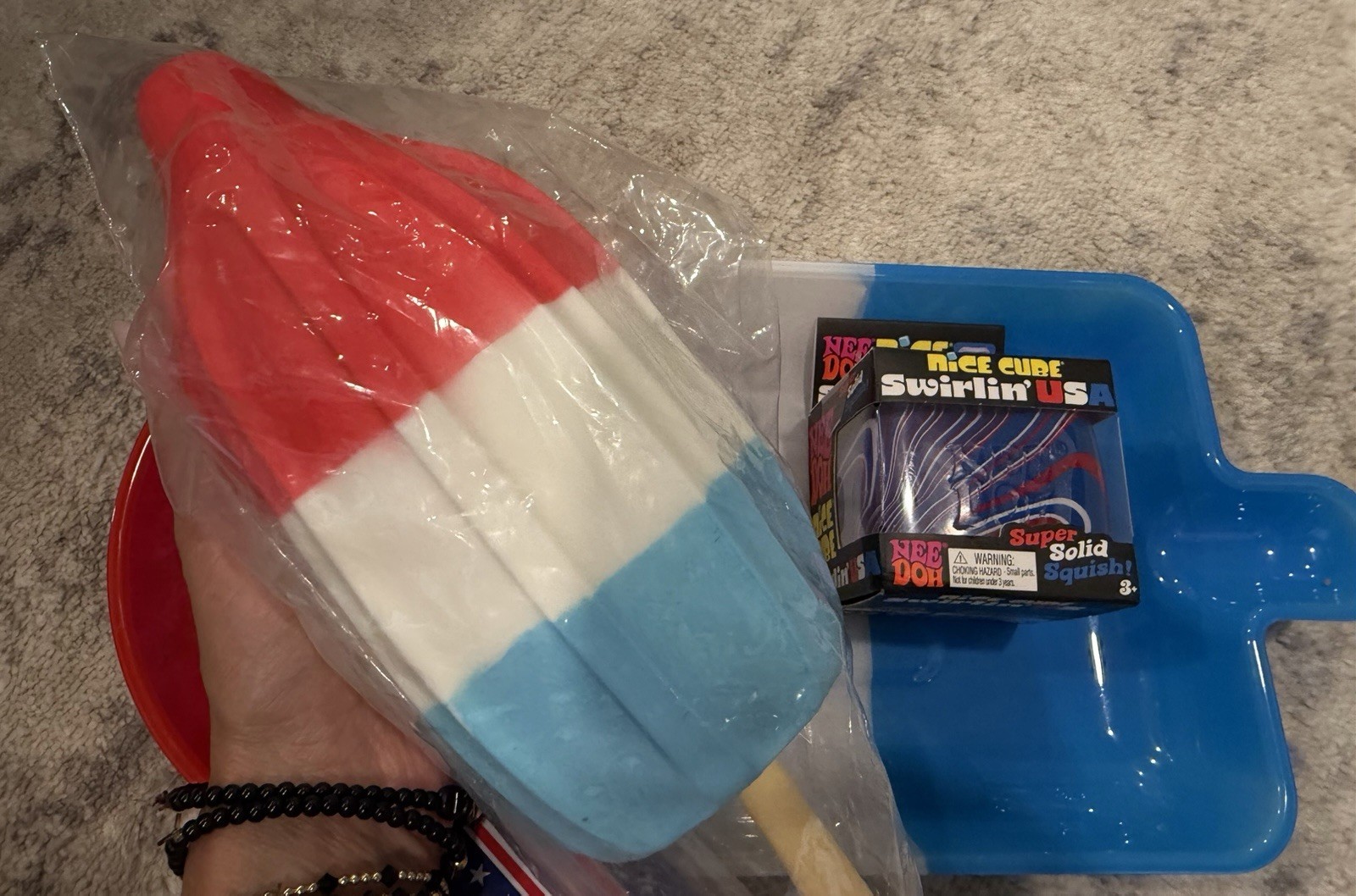 Schylling NeeDoh Nice Cube Swirlin’ USA & Squish Popsicle Red/White/Blue 3+