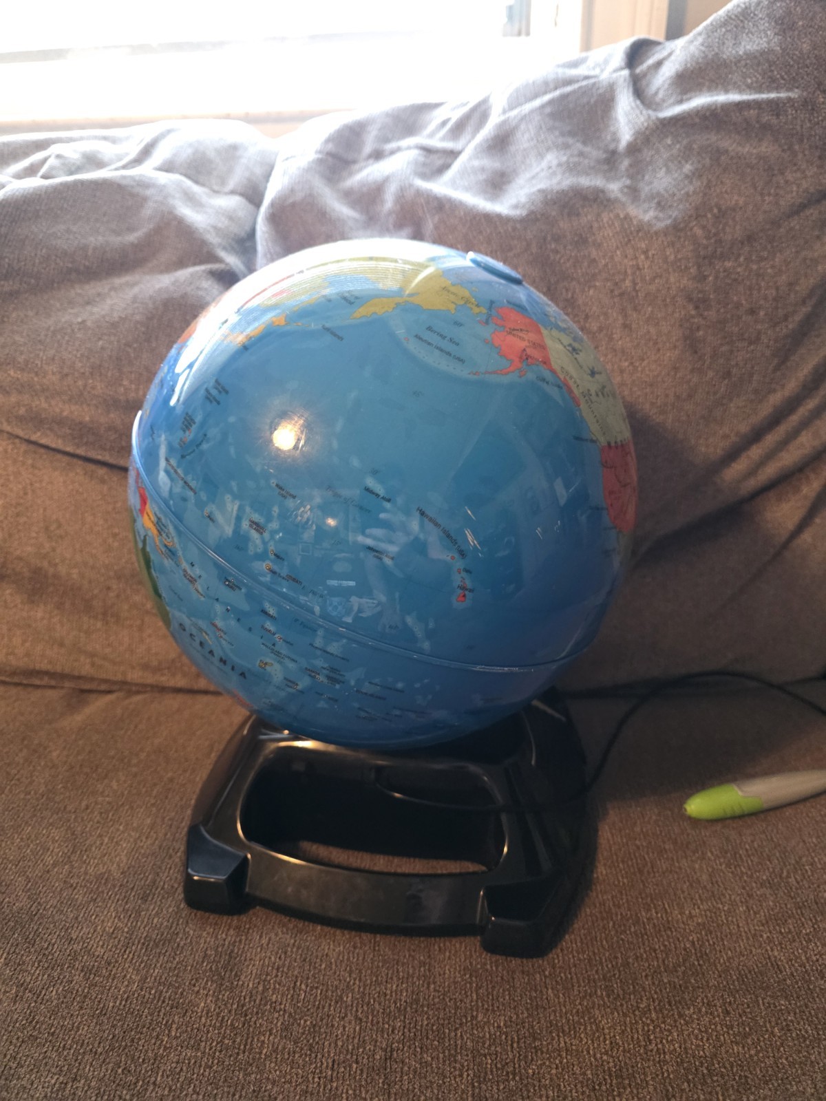 LeapFrog Magic Adventures Globe w/ LCD Video Screen & Animation