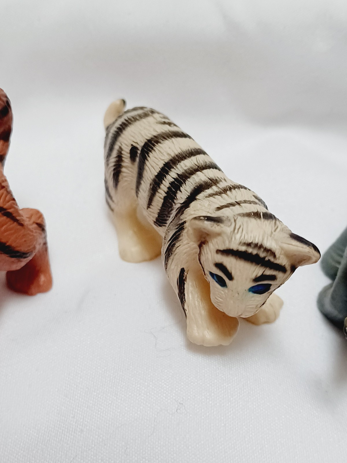 K&M Safari animals Small Pretend Play Wildlife Lot Of 10 Tiger Zebra Giraffe Etc