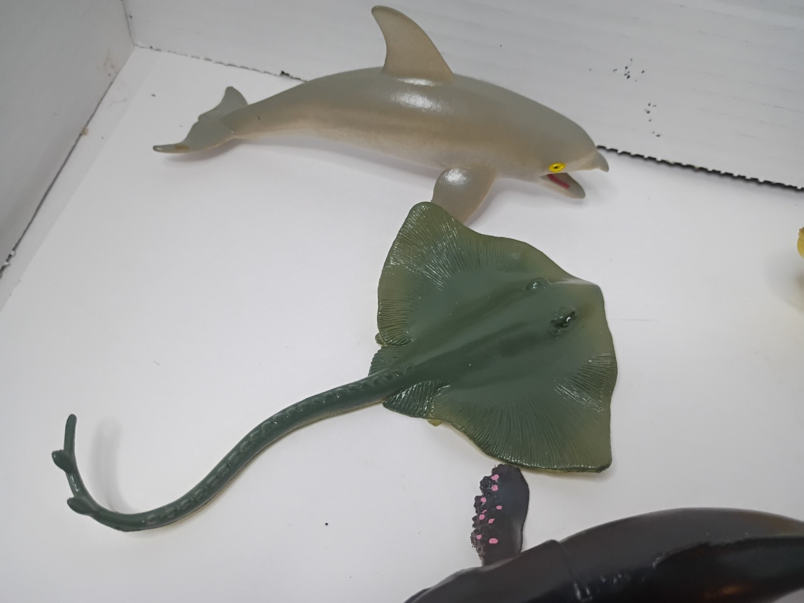 Mixed Lot Of 11 Ocean Animals Toys, Sharks, Whales, Ray, Science, Educational