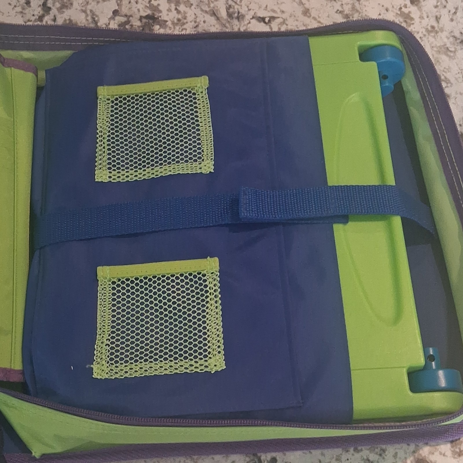 LeapFrog LeapPad Learning System w/ Carry Case & Books, Ages 4-6