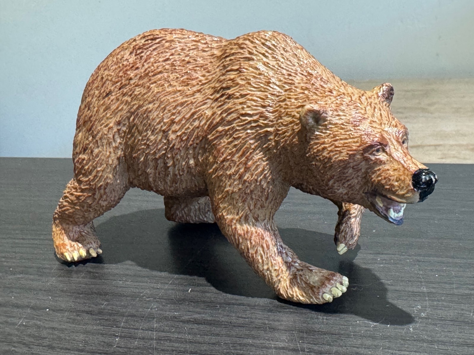 Lot 2 – Vintage 1990 Safari LTD Animals – Brown / Standing Polar Bears ~ 7 in.