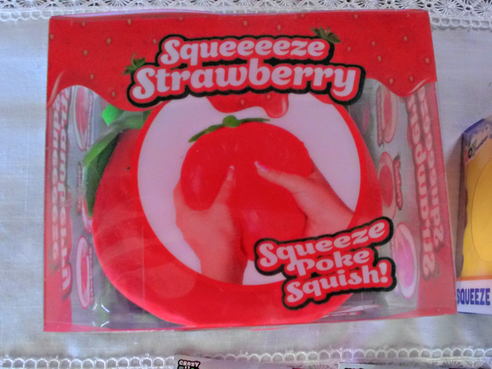 Sunny Days Jumbo Squeezy Strawberry, Toymendous CHEESE Squishy 3 SQUEEZY-SAURS