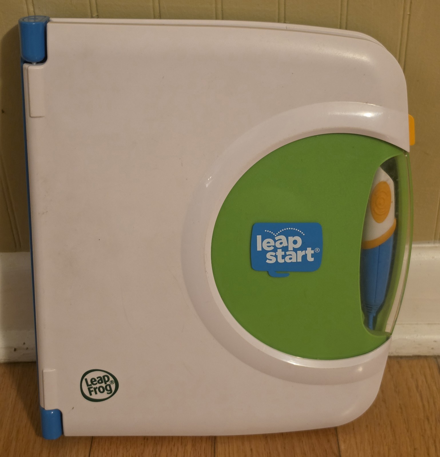 LeapFrog LeapStart 3D Learning System w/ 10 Books, Reading, Disney, Ages 4-8