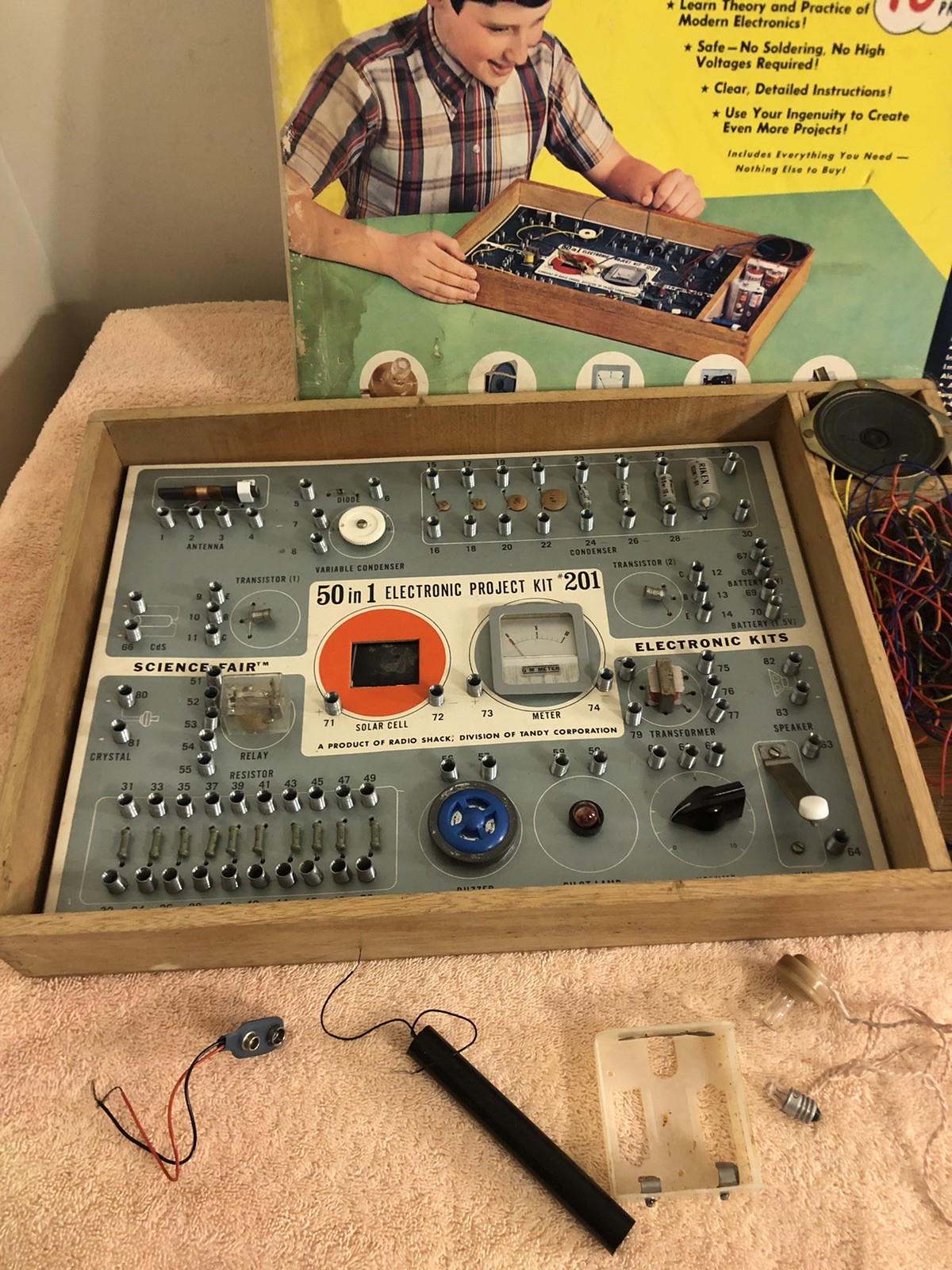 Vintage 1967 Radio Shack Science Fair Electronic Project Kit #201 Tested