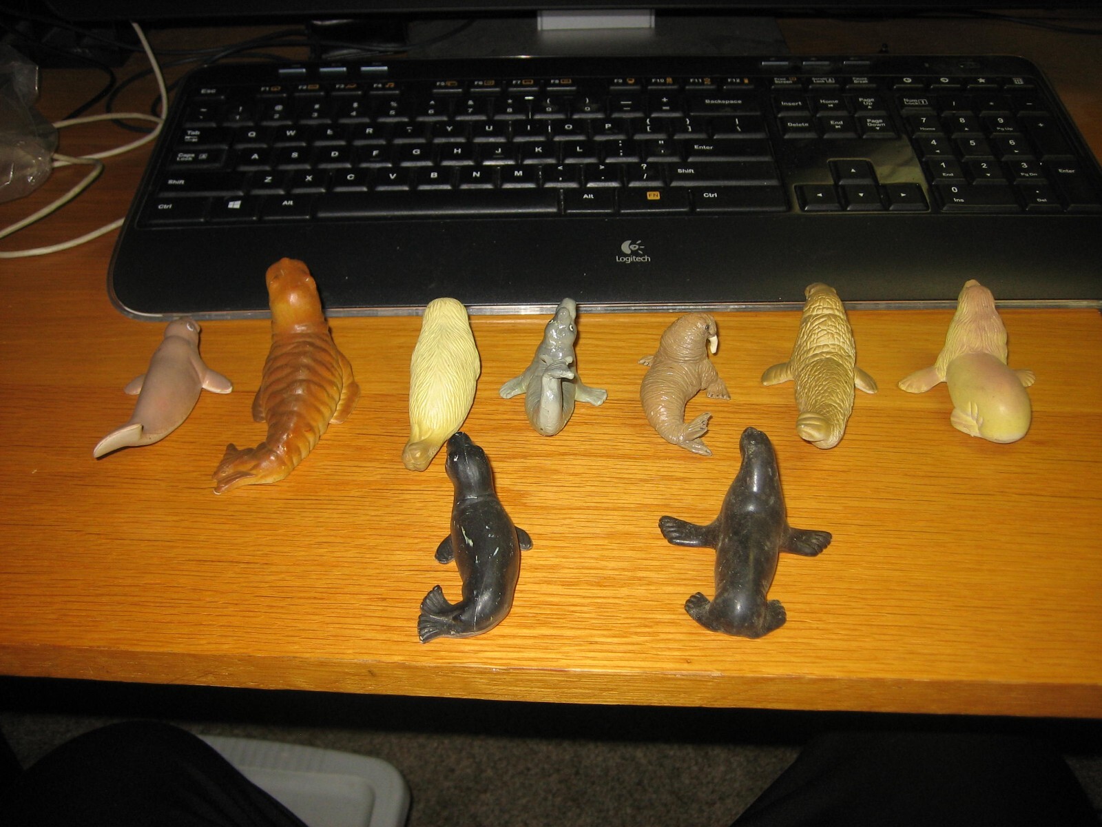 MIXED LOT OF 9 SEA MAMMALS 2″ – 3″ SAFARI,FUNRISE & OTHERS