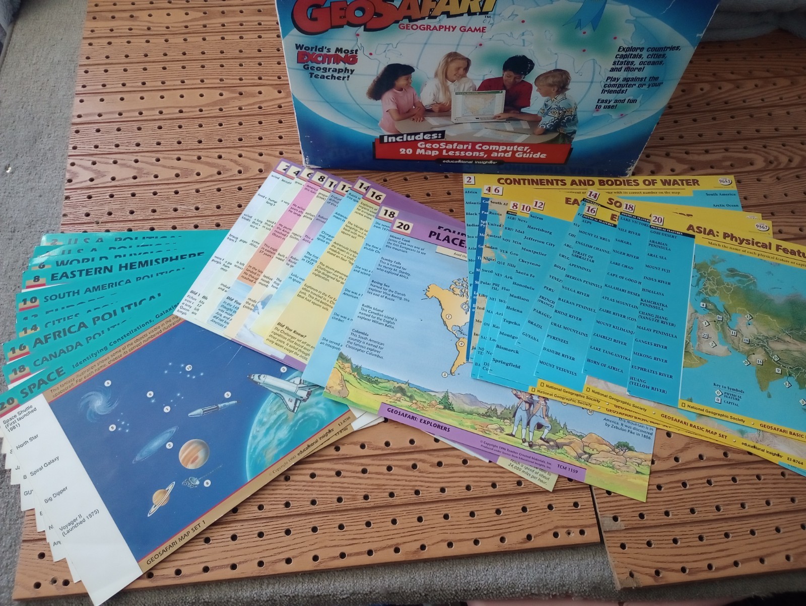 Vintage Geosafari Electronic Learning Game with 3 map packs Model EI-8700 *READ*
