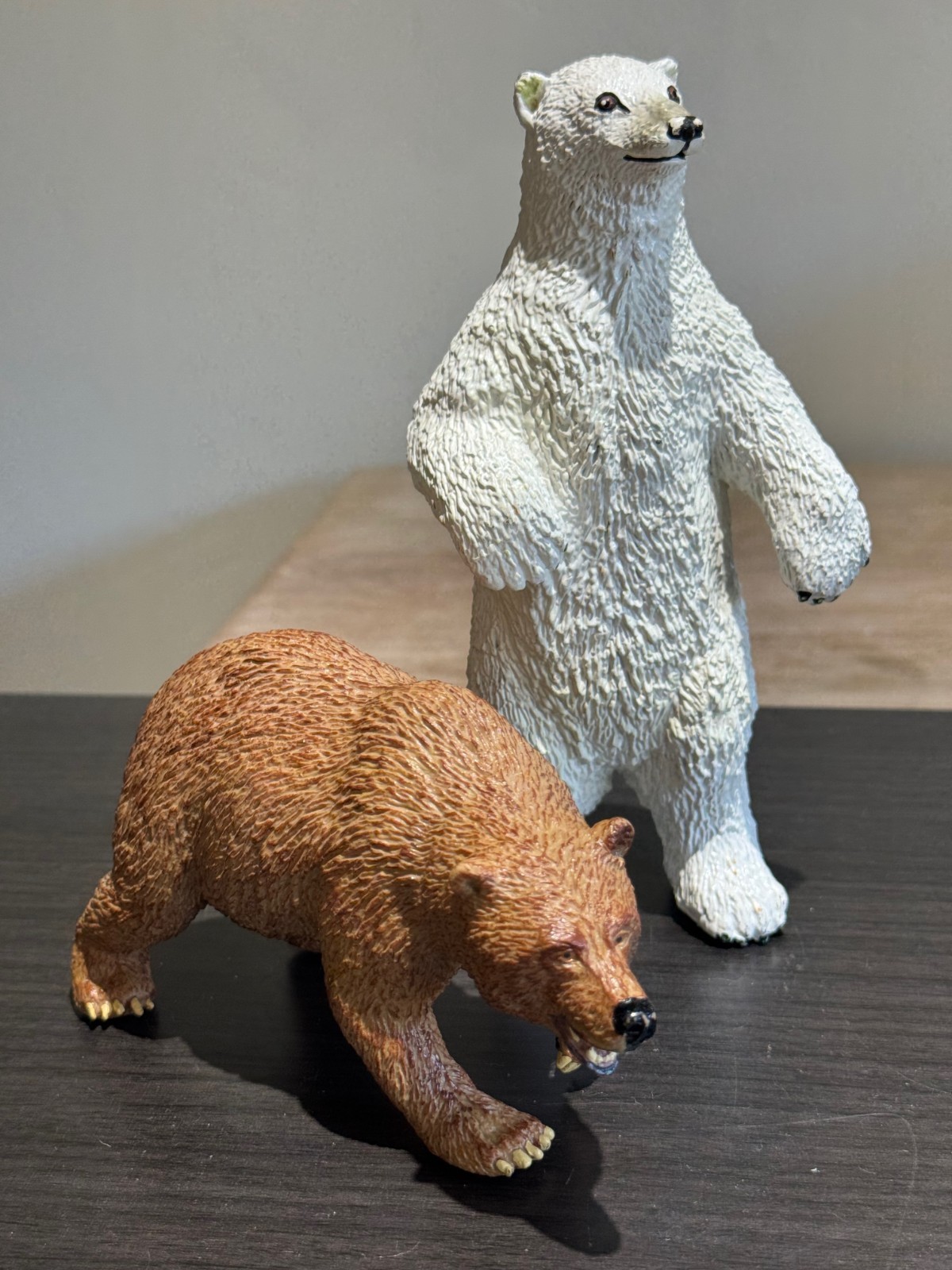 Lot 2 – Vintage 1990 Safari LTD Animals – Brown / Standing Polar Bears ~ 7 in.