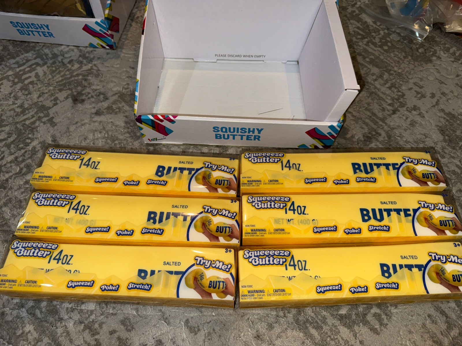 sunny days squeeeeze BUTTER 14oz lot of 6!! With display case!! FAST SHIP