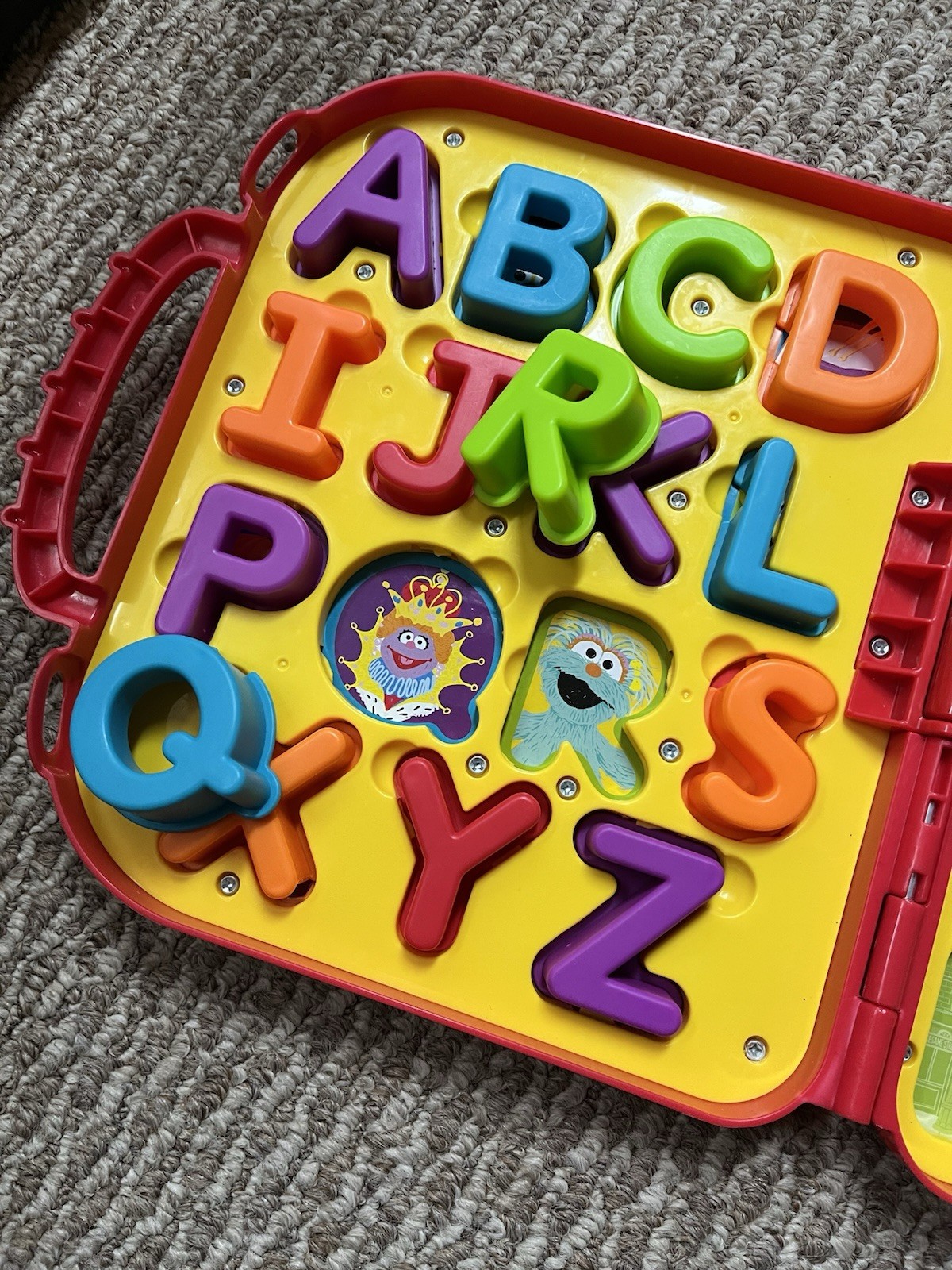 Hasbro Sesame Street Elmo’s On The Go Letters – COMPLETE SET