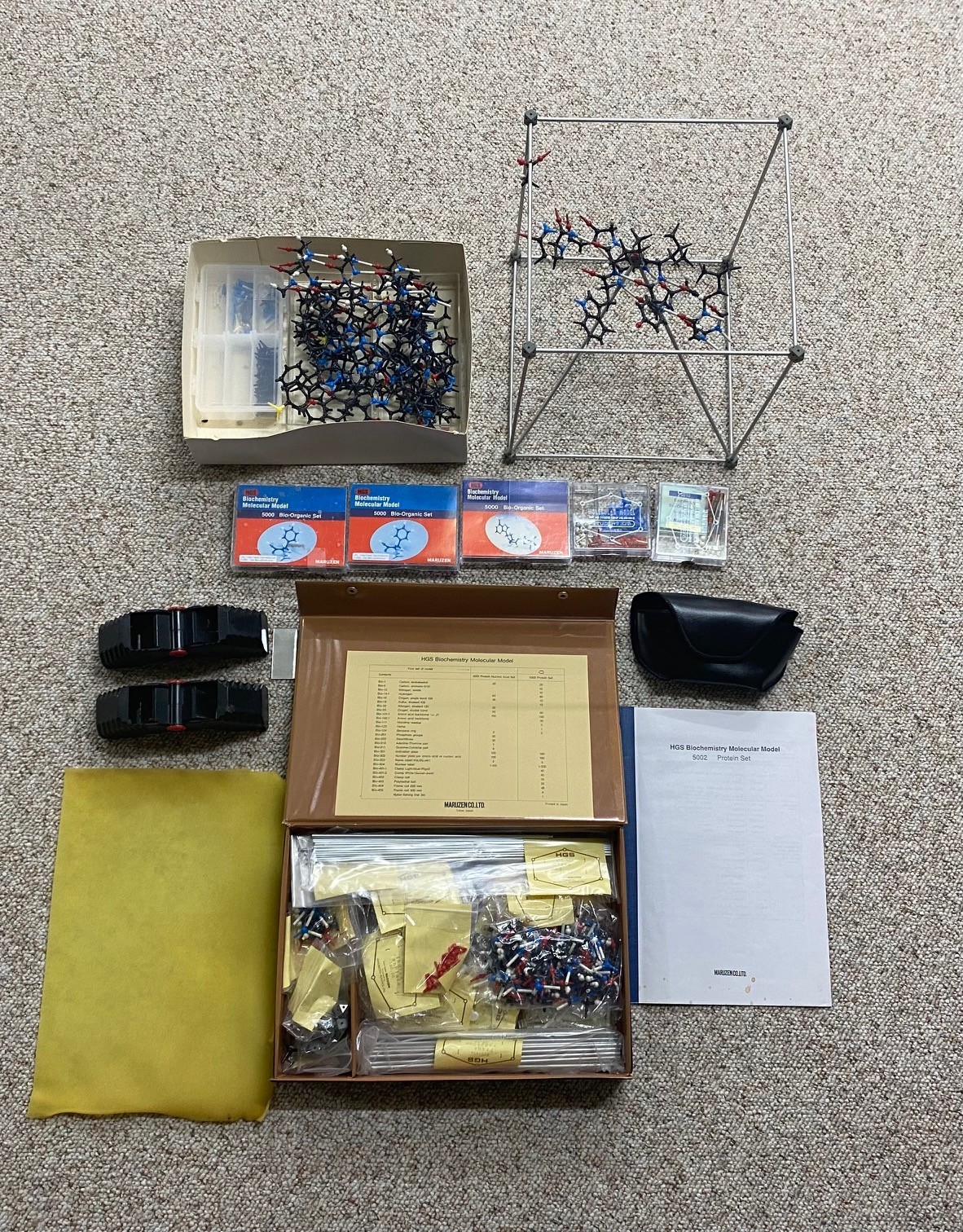 Six HGS Biochemistry Kits Plus 3 Stereo Viewers/Glasses – Maruzen
