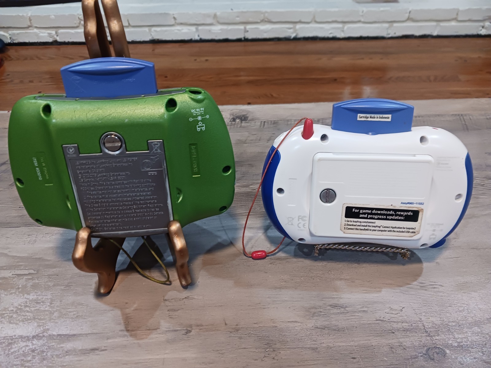 LeapFrog Leapster 1 & 2 System Handheld Green & Toy Story 3 Console & 6 Games