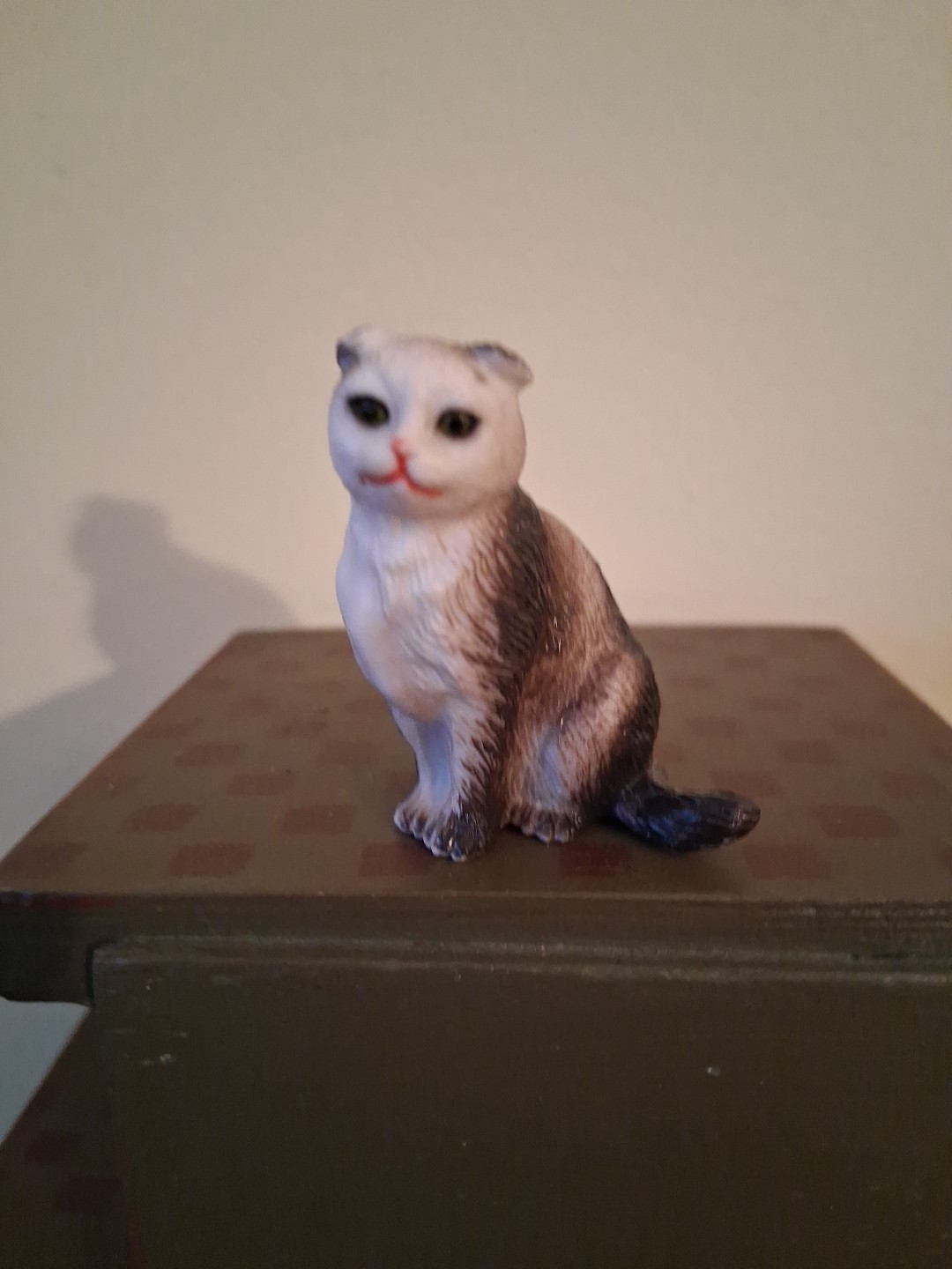 Miniature 7 Cats Figure Lot of Hard Plastic. 2 “