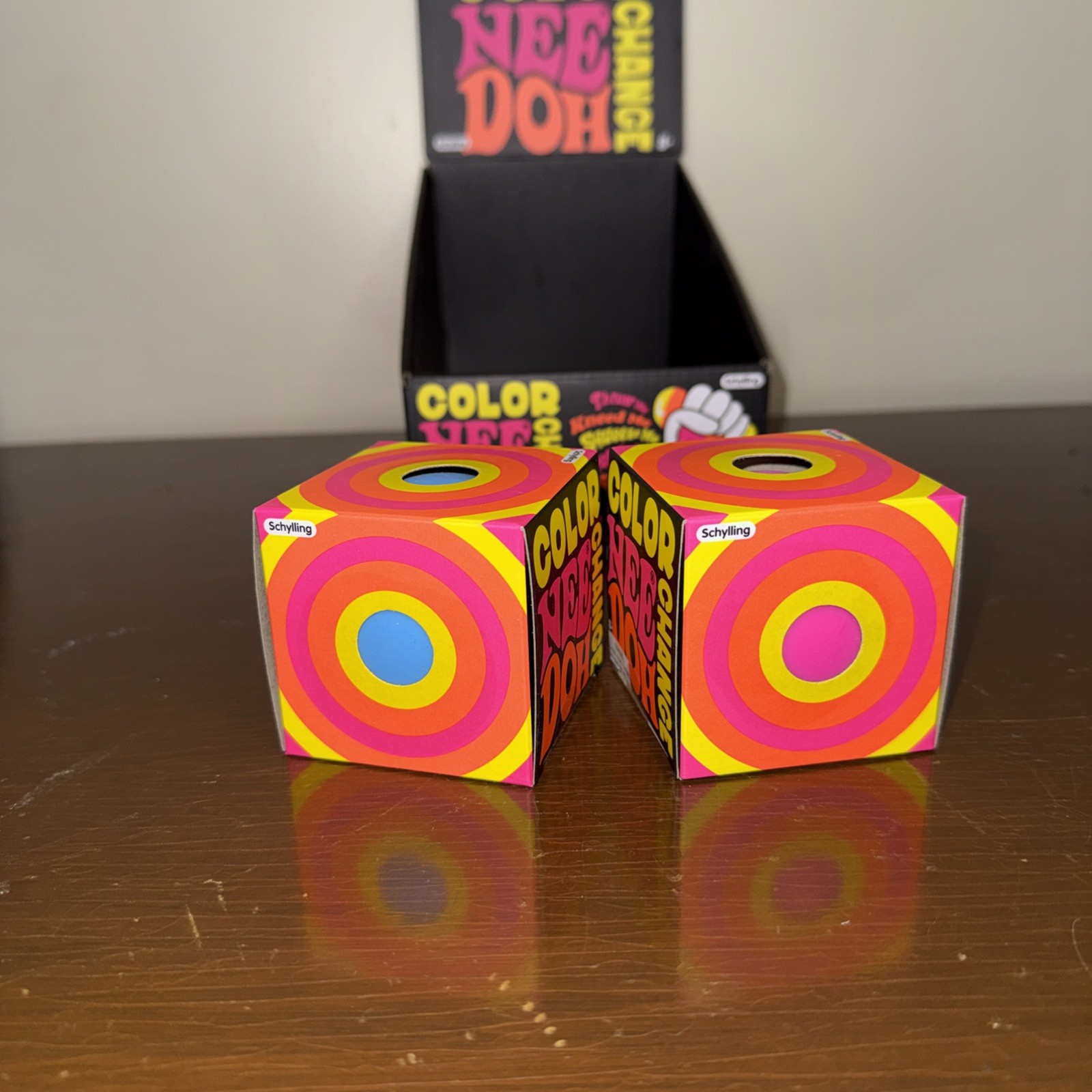 NEW SEALED SCHYLLING NEE DOH COLOR CHANGING BALLS PINK & BLUE LOT OF 2 Needoh