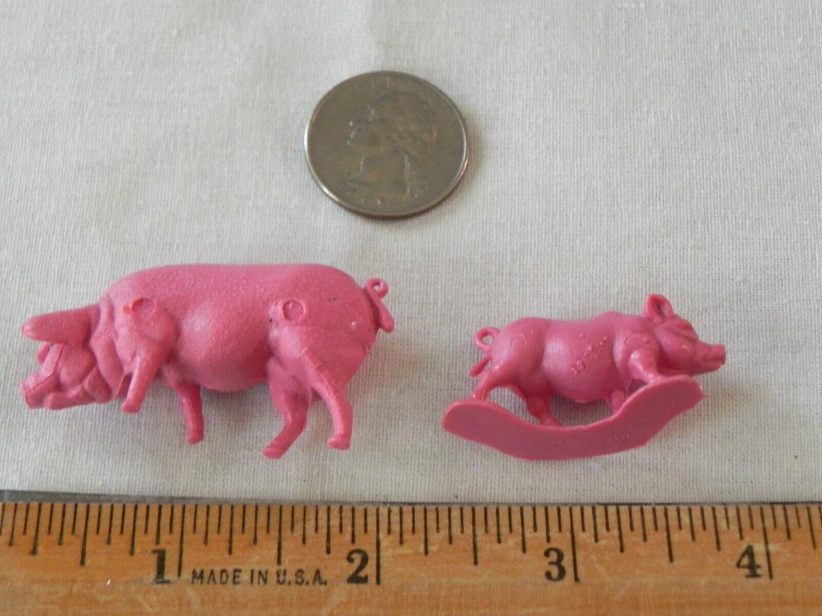 Set 4 Pink Plastic pigs toy farm animals Hog piglets unknown vintage Hong Kong