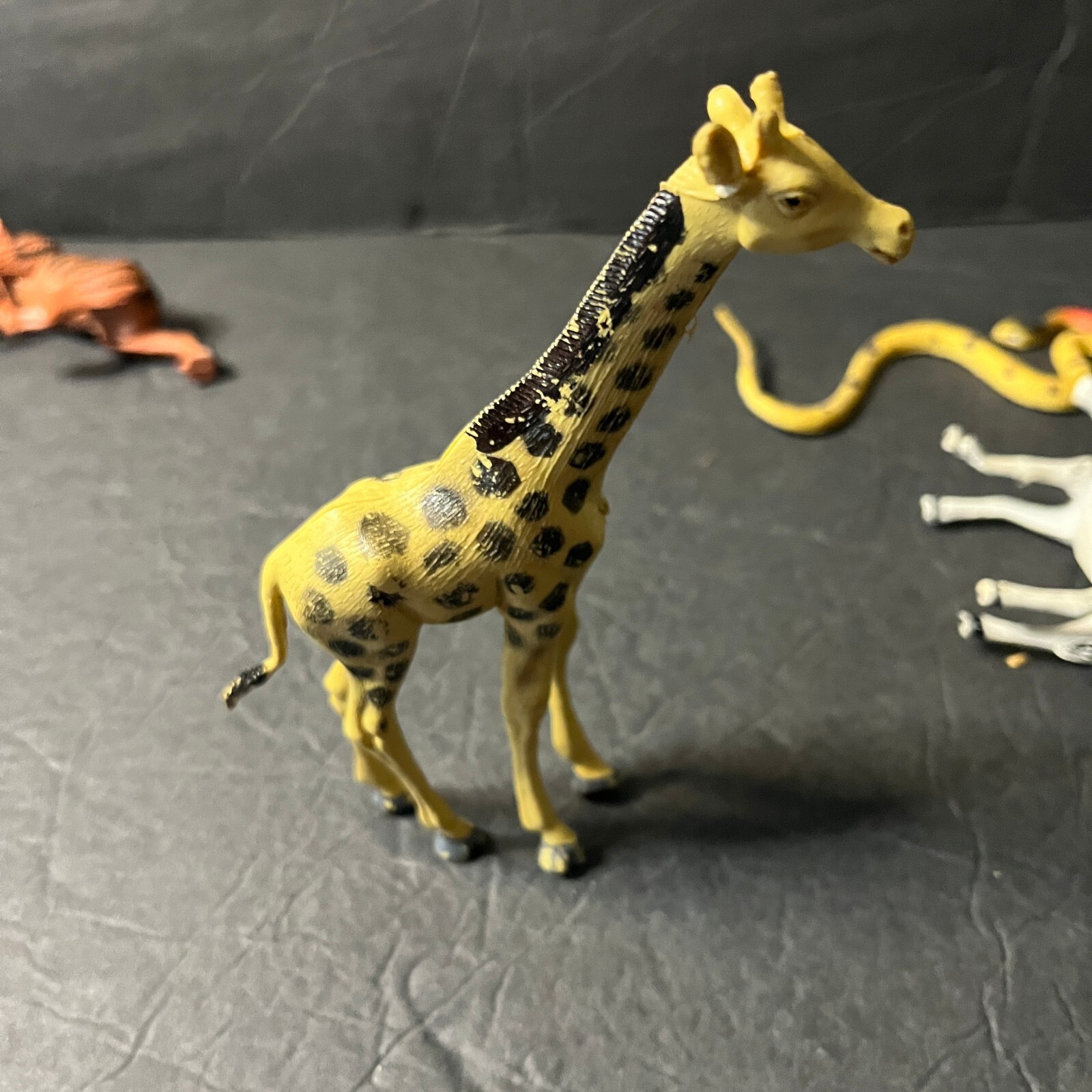 Lot of 9 Animals Figures Plastic Realistic Wild Zoo Giraffe Lion Snakes Camel
