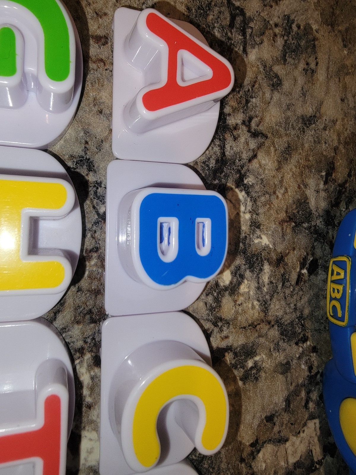 Leapfrog fridge phonics magnetic ABC School Bus with 26 Letters Talking A-Z