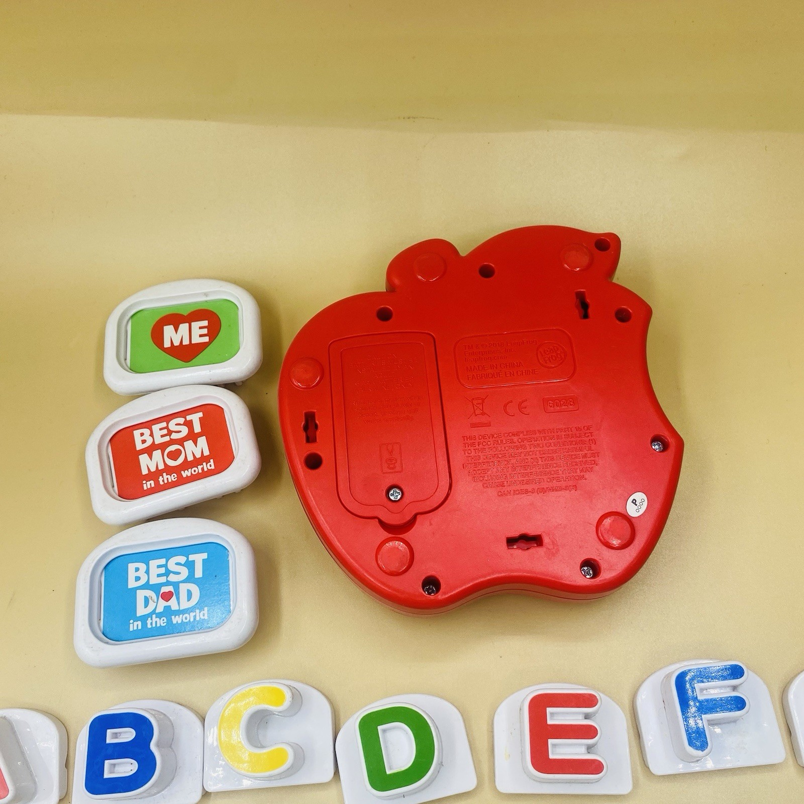 LeapFrog Tad’s Fridge Phonics Apple Shape Magnetic Letter Set WORKS CLEAN