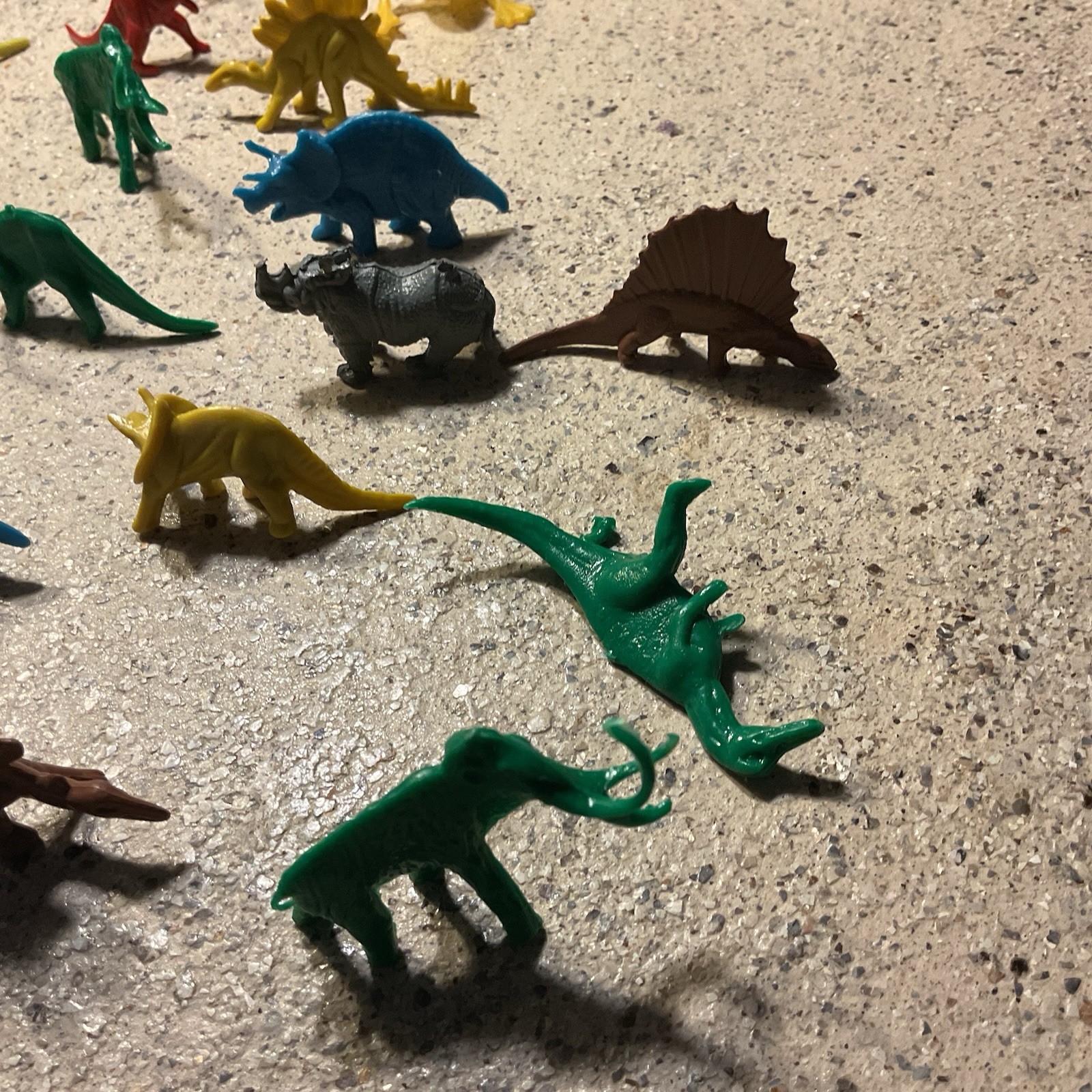 33 Lot Hard Plastic 1960s Dinosaurs Plus 3 Bears Stocking Stuffers Teachers