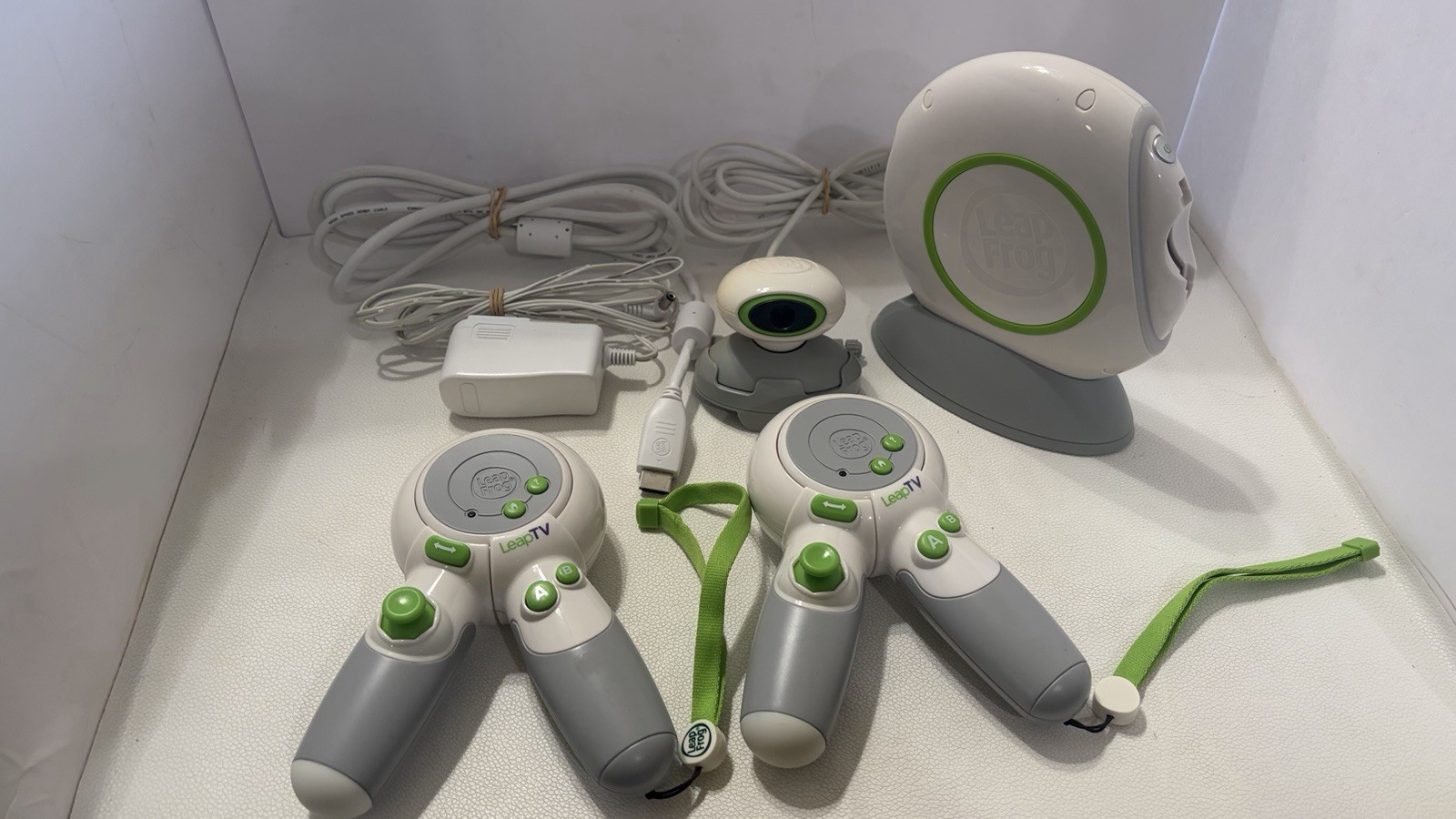 LeapFrog LeapTV Console System 2 Controllers Camera HDMI Tested Works