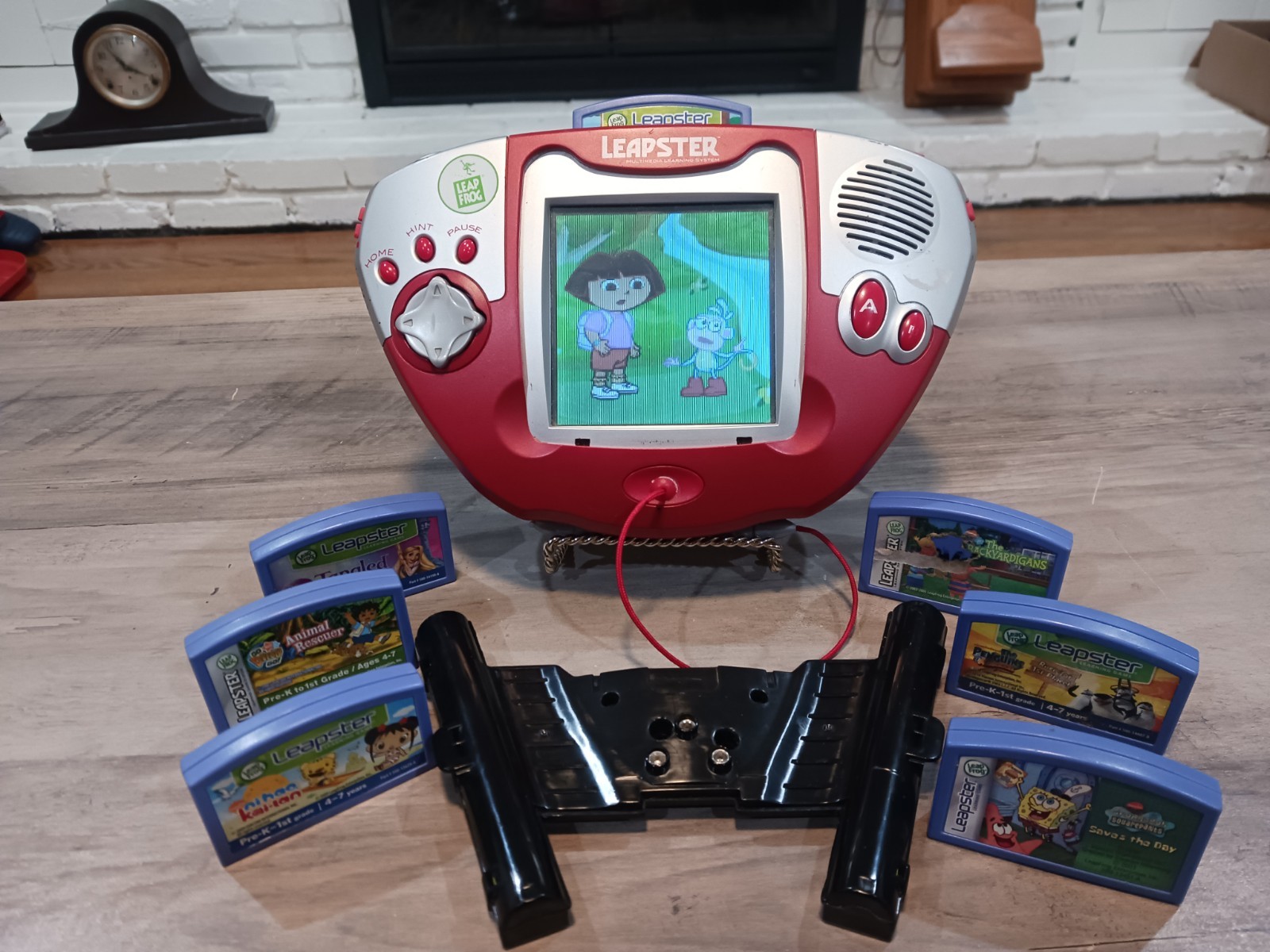 LeapFrog Leapster Learning System Large RED Handheld Console 7 Games 2003 WORKS
