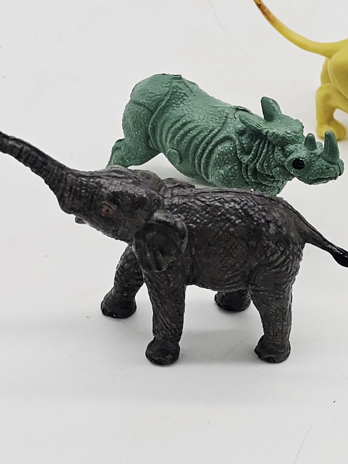 Lot of 4 Plastic Toy Animals Figures Lion Elephant Wild Dog 3.5″ long appx.