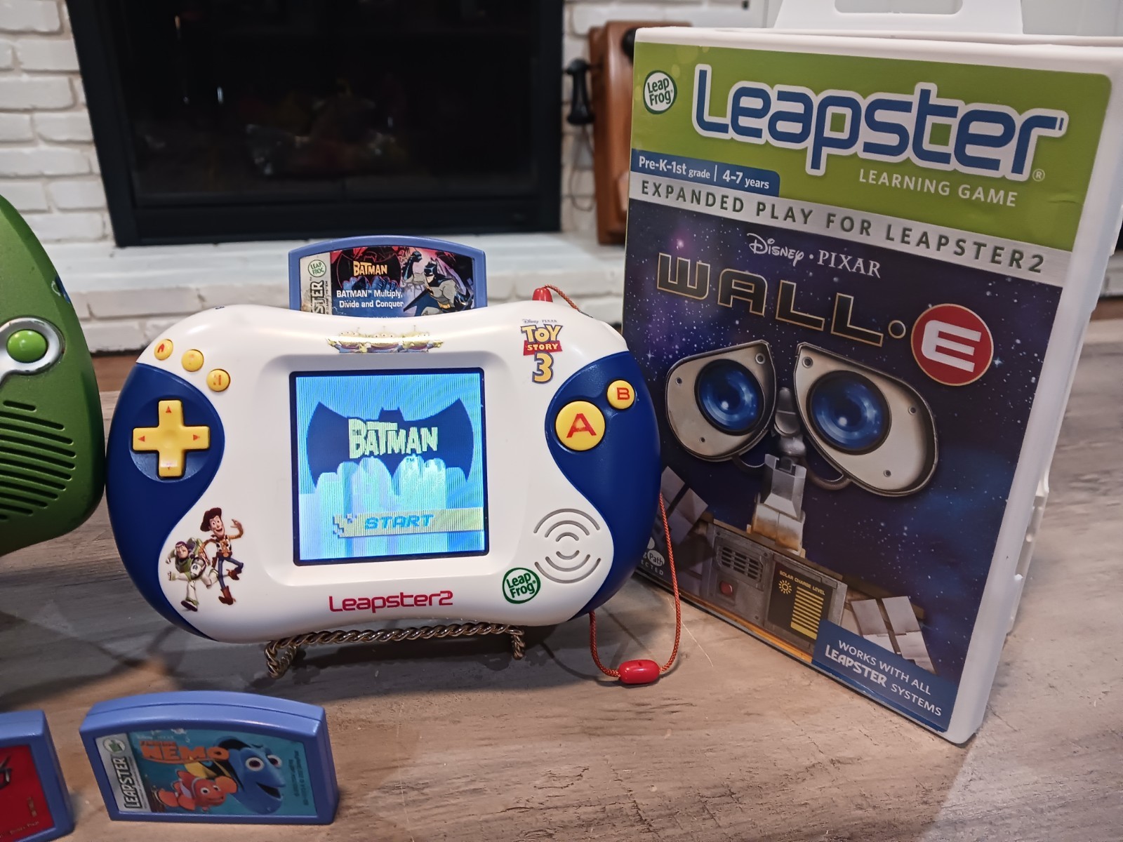 LeapFrog Leapster 1 & 2 System Handheld Green & Toy Story 3 Console & 6 Games