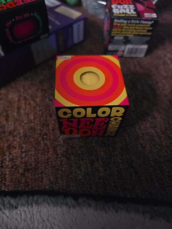 100% Authentic Yellow Color Change Needoh New In box By Schylling