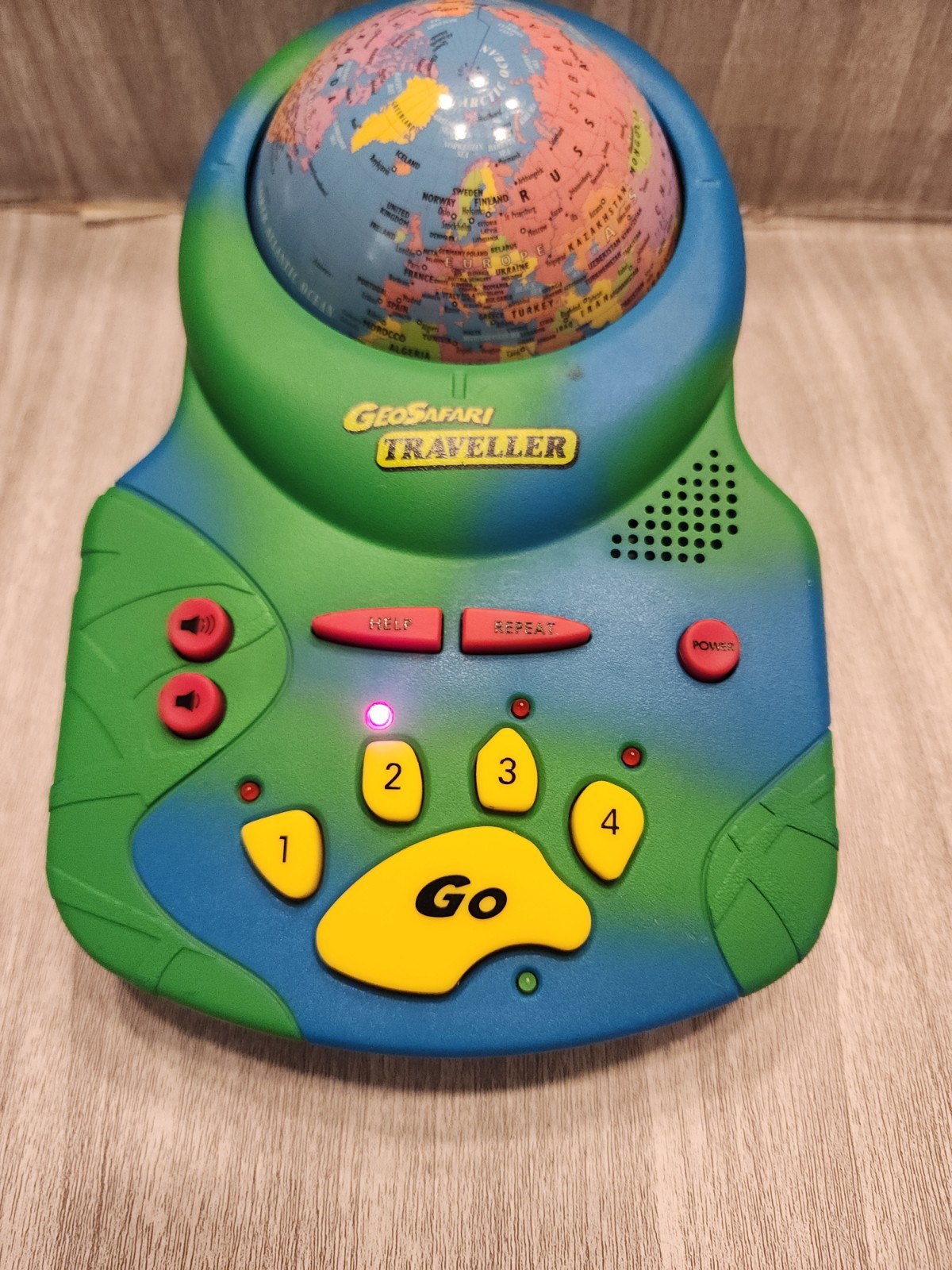 GeoSafari Traveller Educational Insights Geography Game-Battery Operated Works