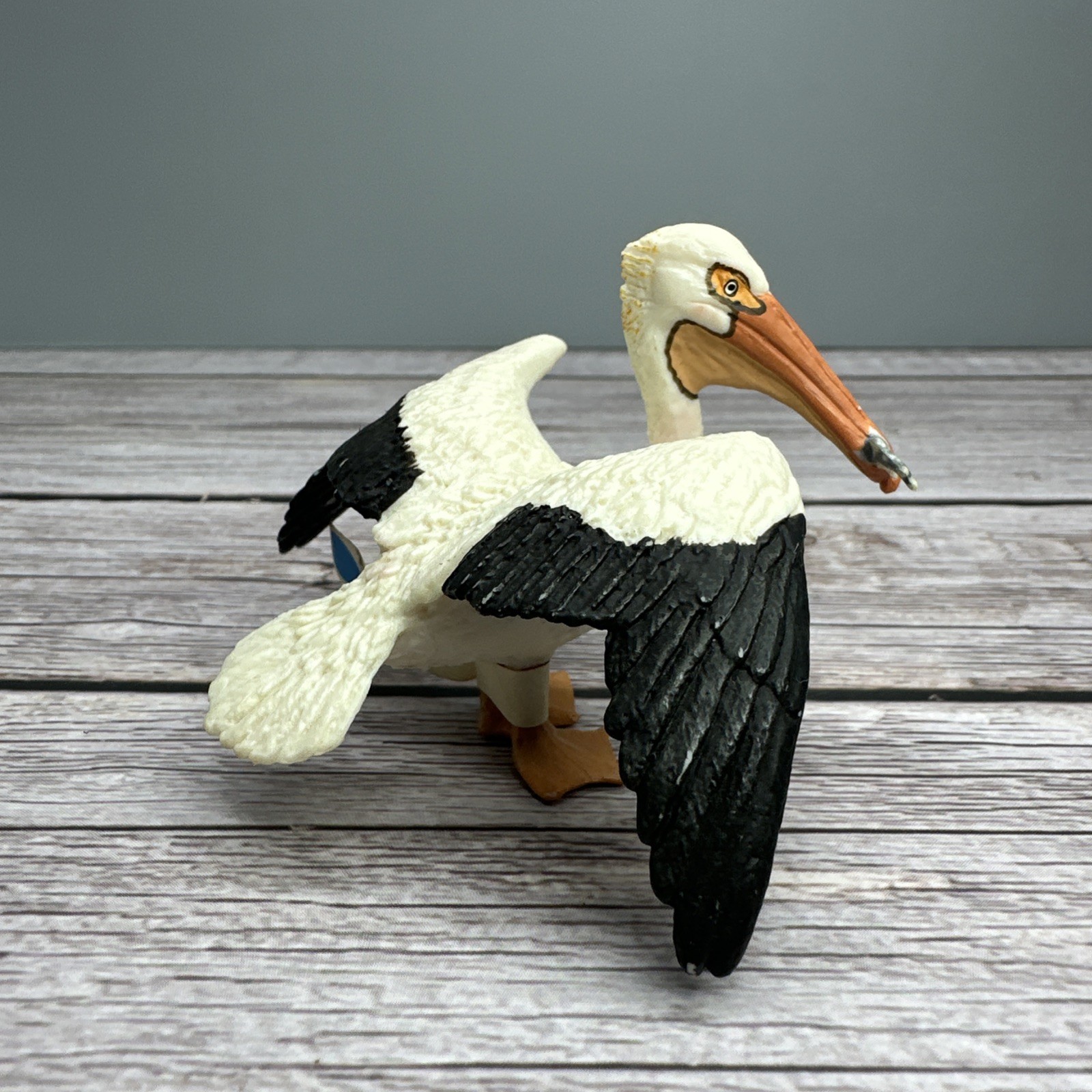 Safari Ltd PELICAN w/FISH Bird Figure 2004 Retired