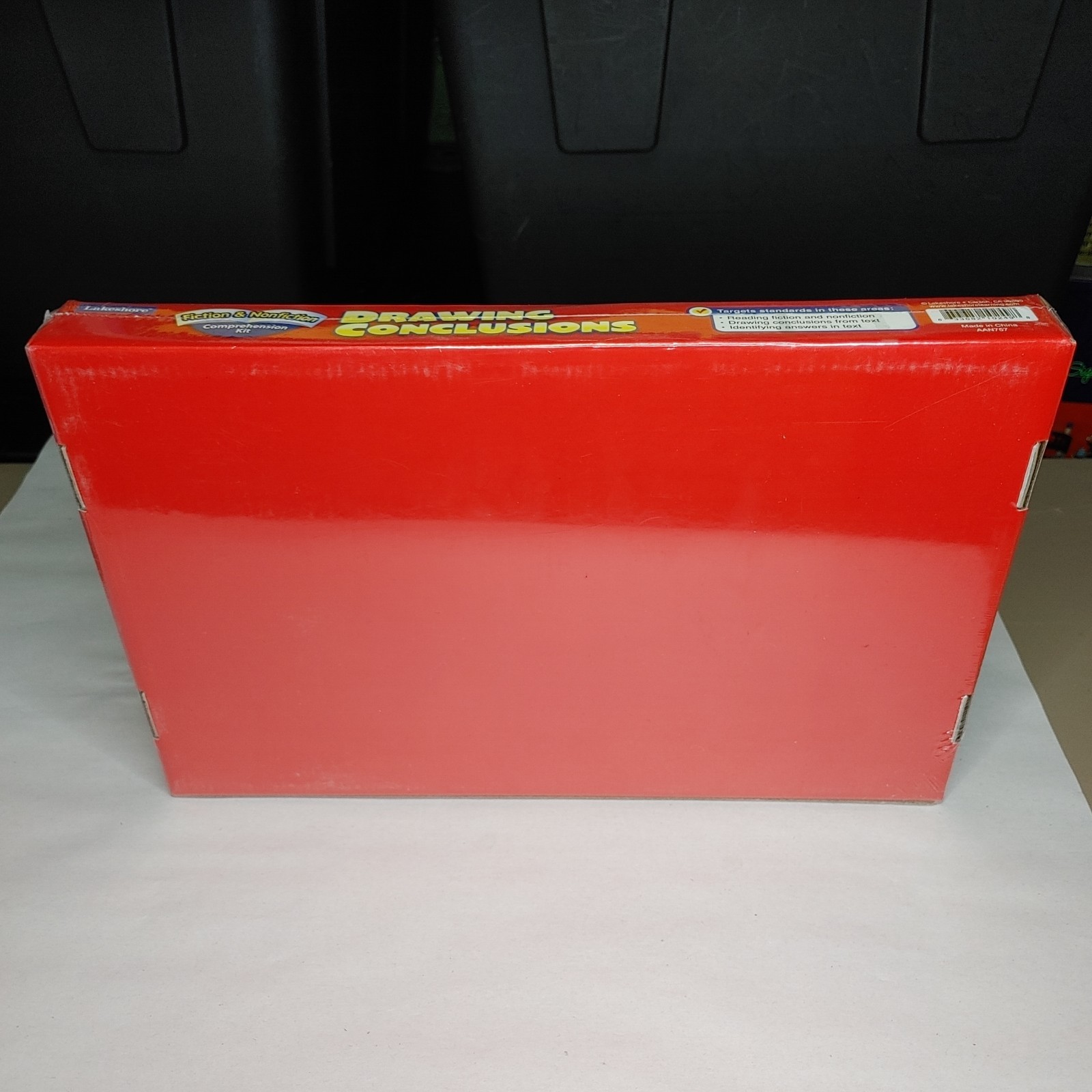 Lakeshore Fiction & Nonfiction Comprehension Kit Drawing Conclusions (Box Ware)