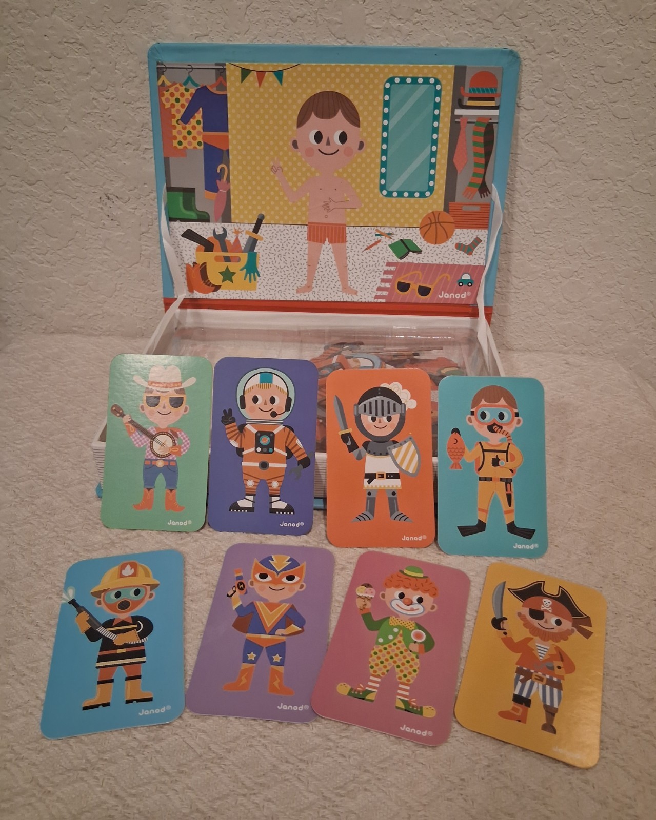 Janod Magnetibook Boys Costumes Educational Game 36 Magnets & 8 Cards Complete