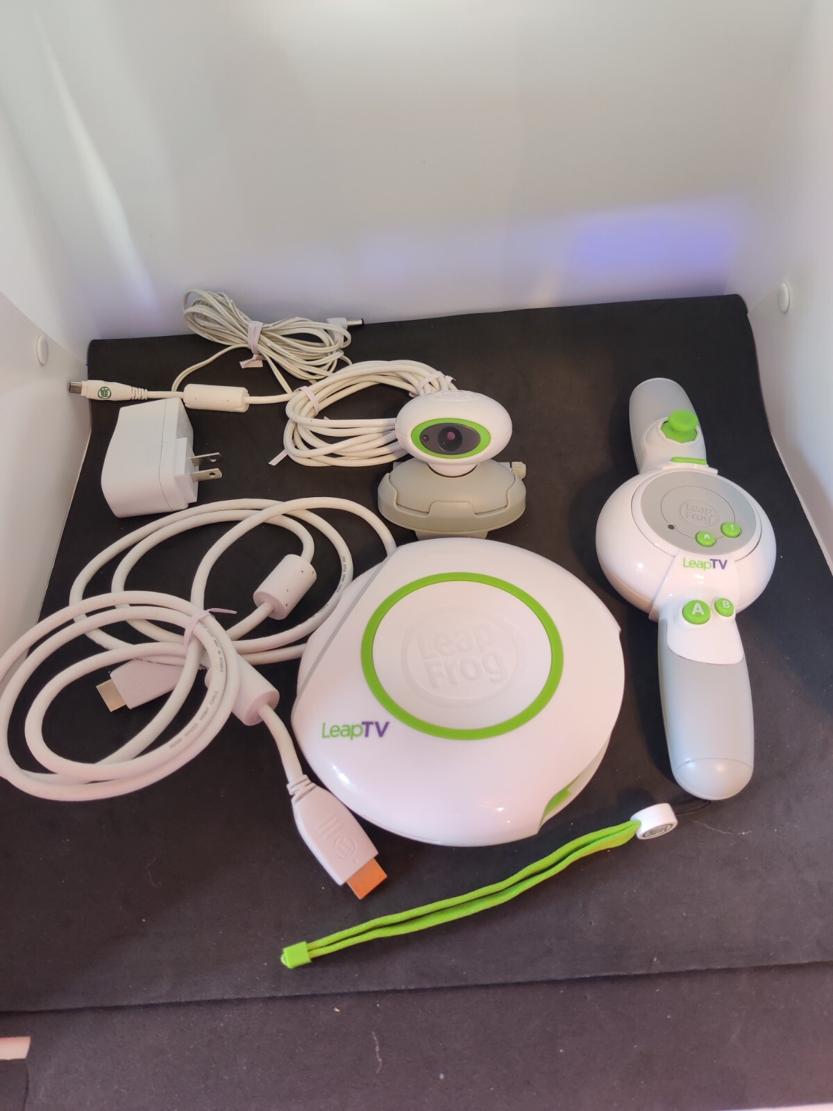 LeapFrog Leap TV Educational Video Game Console Gaming Motion Sensing & Leap pad