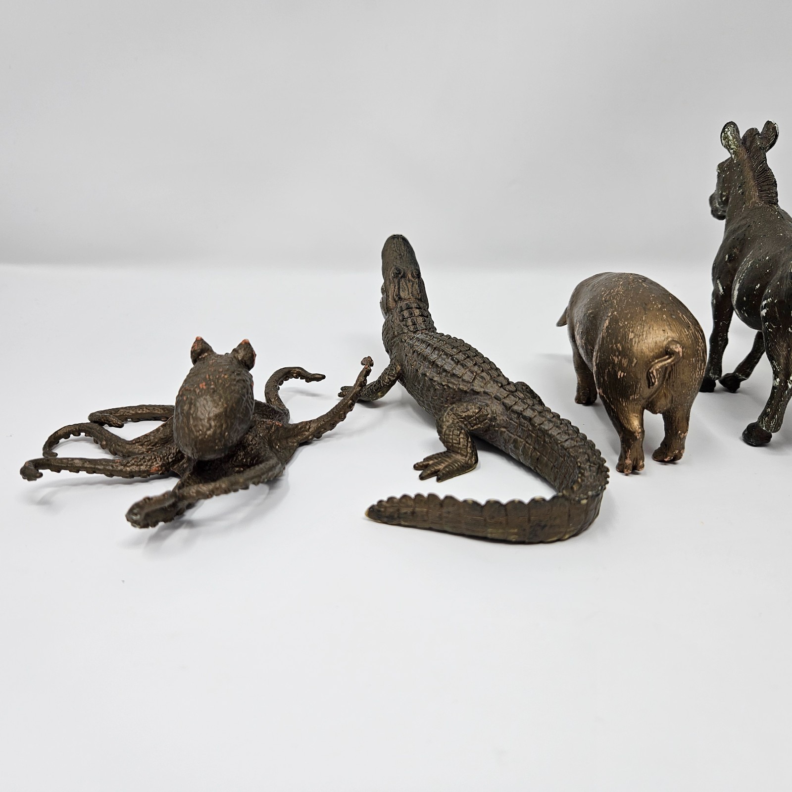 Mojo Safari Mixed Animal Figures Lot of 8
