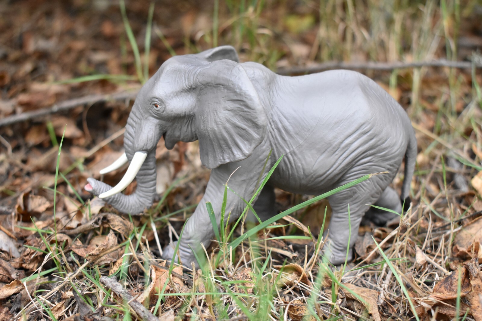 Elephant African Plastic Replica 7-inch – F456 B53