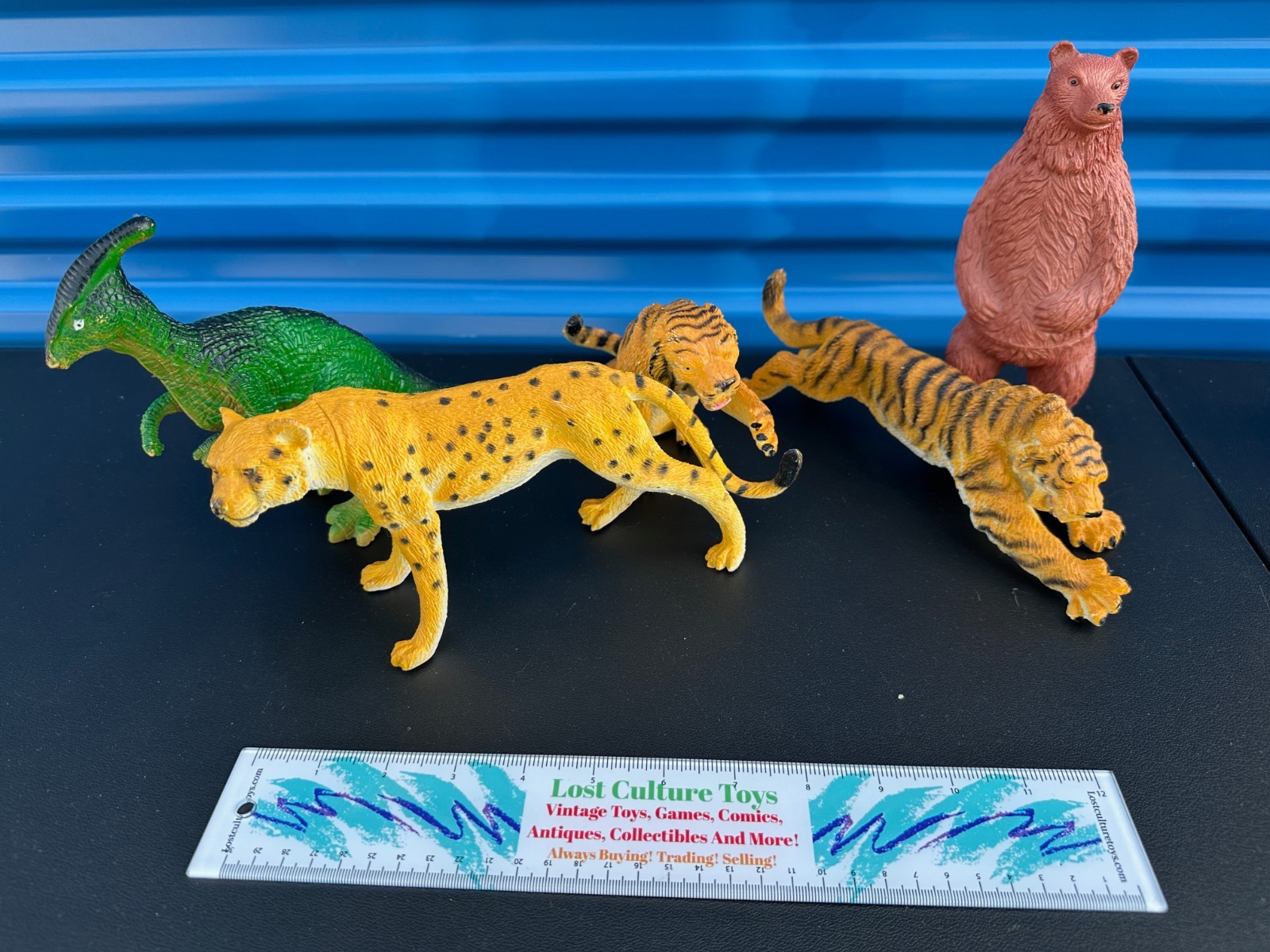 Vintage 1980s 90s Large Plastic Animals Dinosaur Lot 1987 Tigers, 1998 Bear