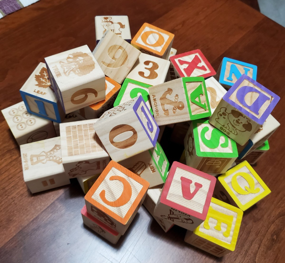 40 pc Set Playskool Wooden Blocks- Letters, Numbers & Pictures